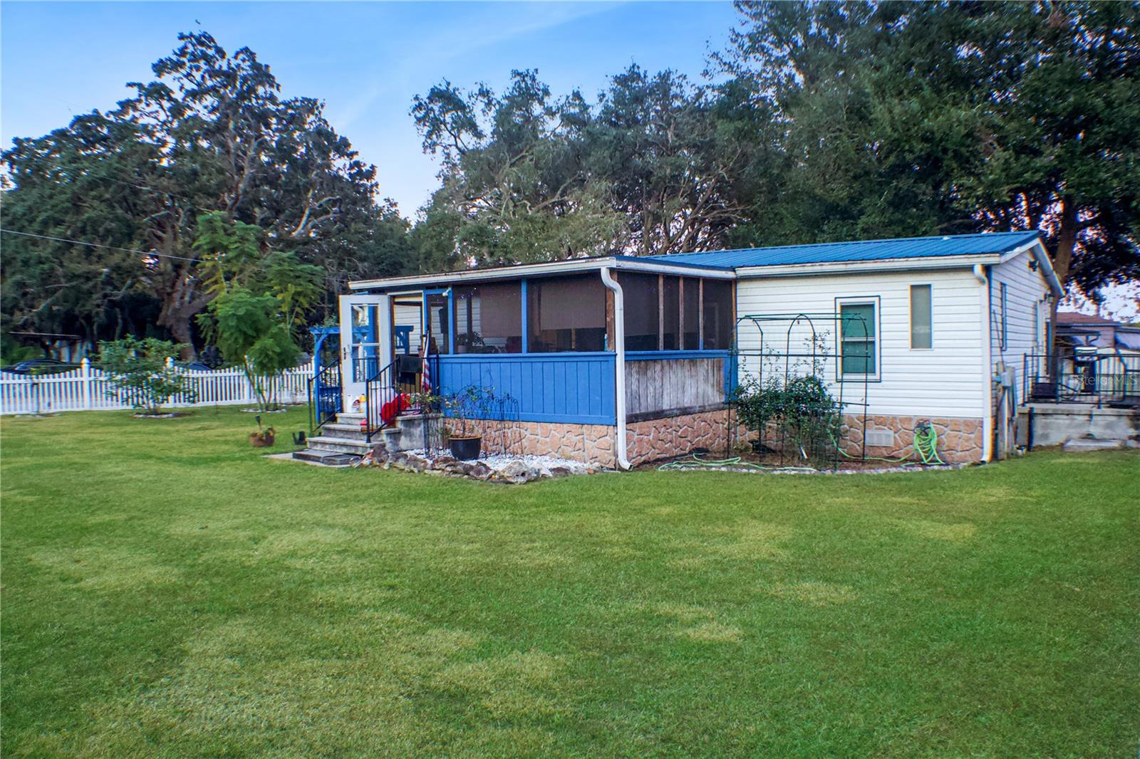 Details for 18660 25th Place, OCKLAWAHA, FL 32179