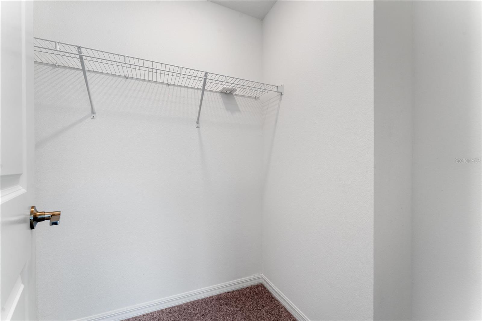 Image 10 of 27 For 2982 Canary Avenue