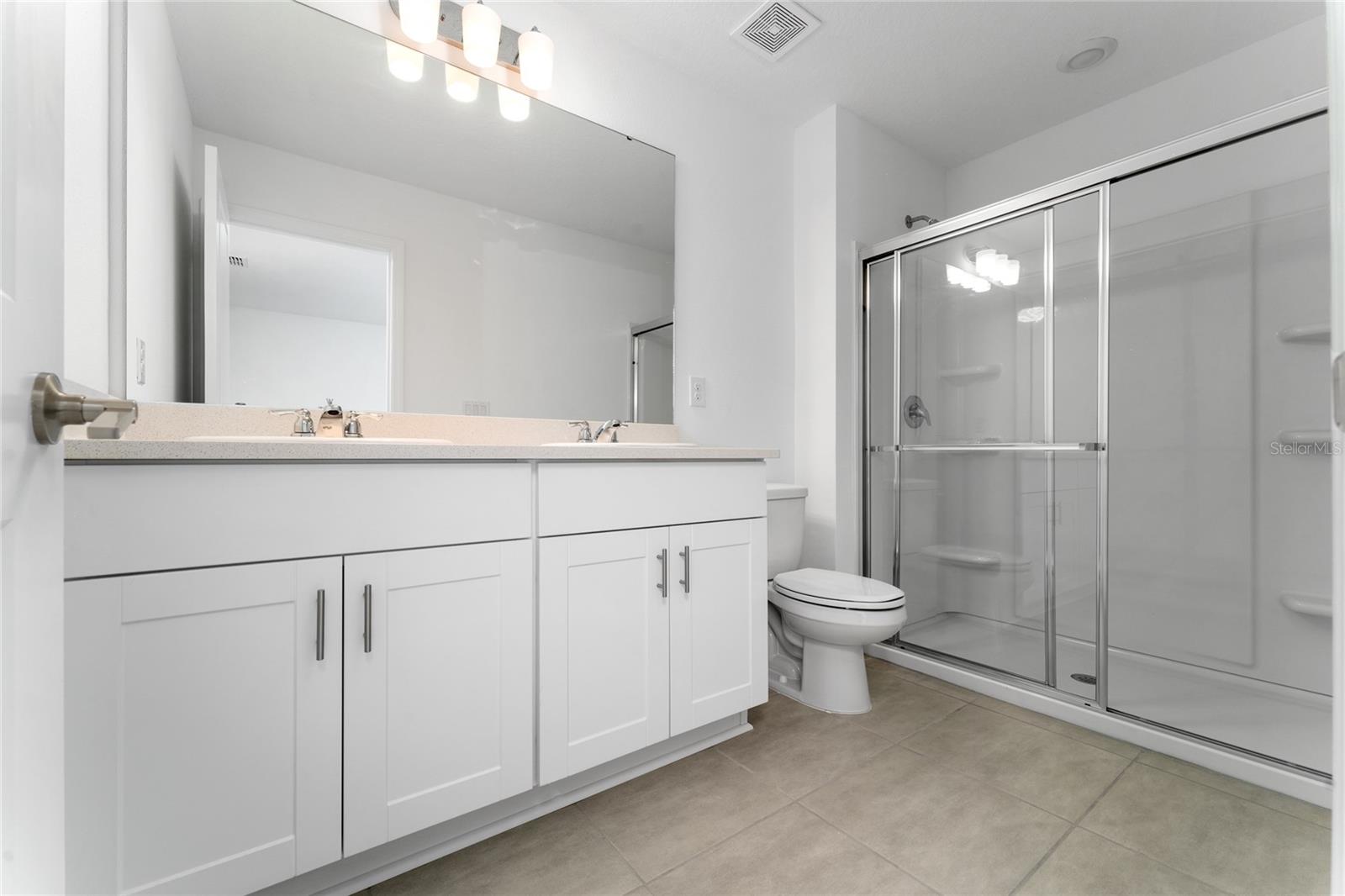 Image 11 of 27 For 2982 Canary Avenue