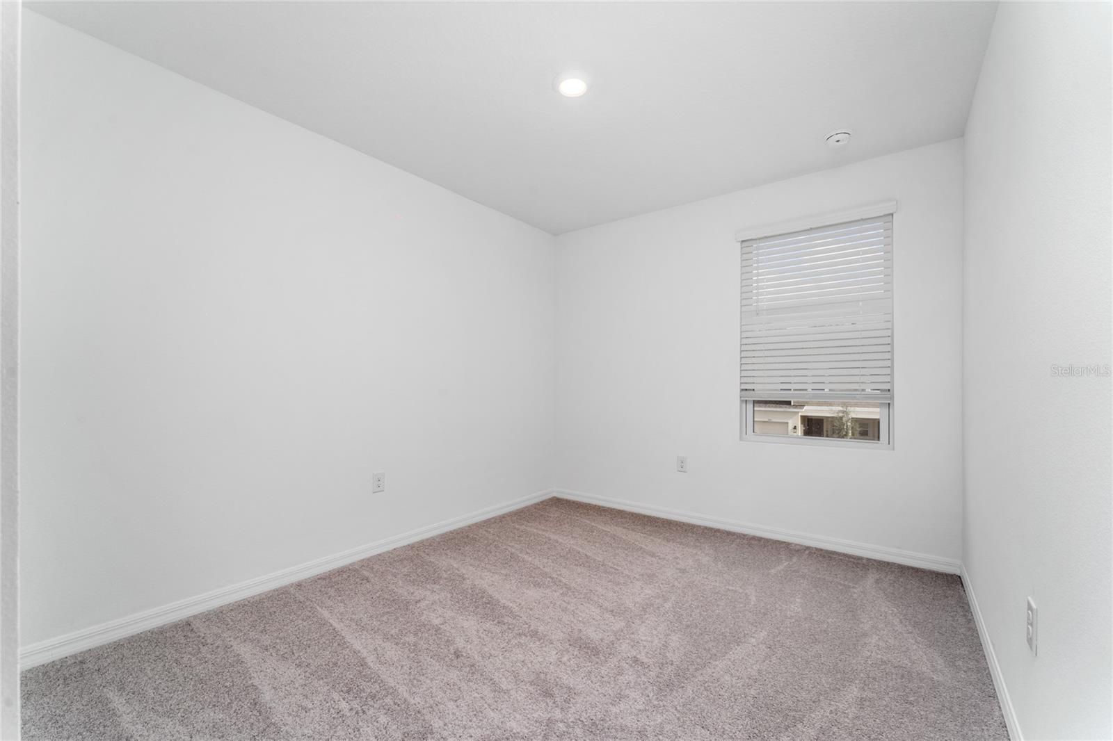 Image 13 of 27 For 2982 Canary Avenue