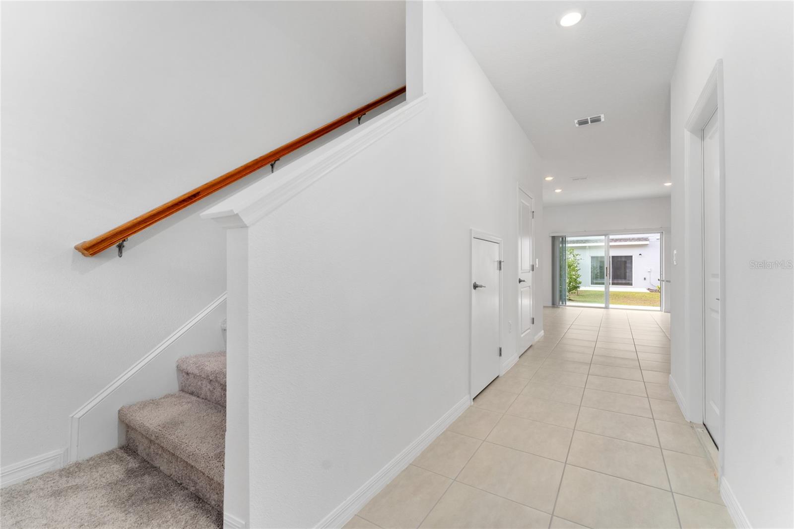 Image 17 of 27 For 2982 Canary Avenue