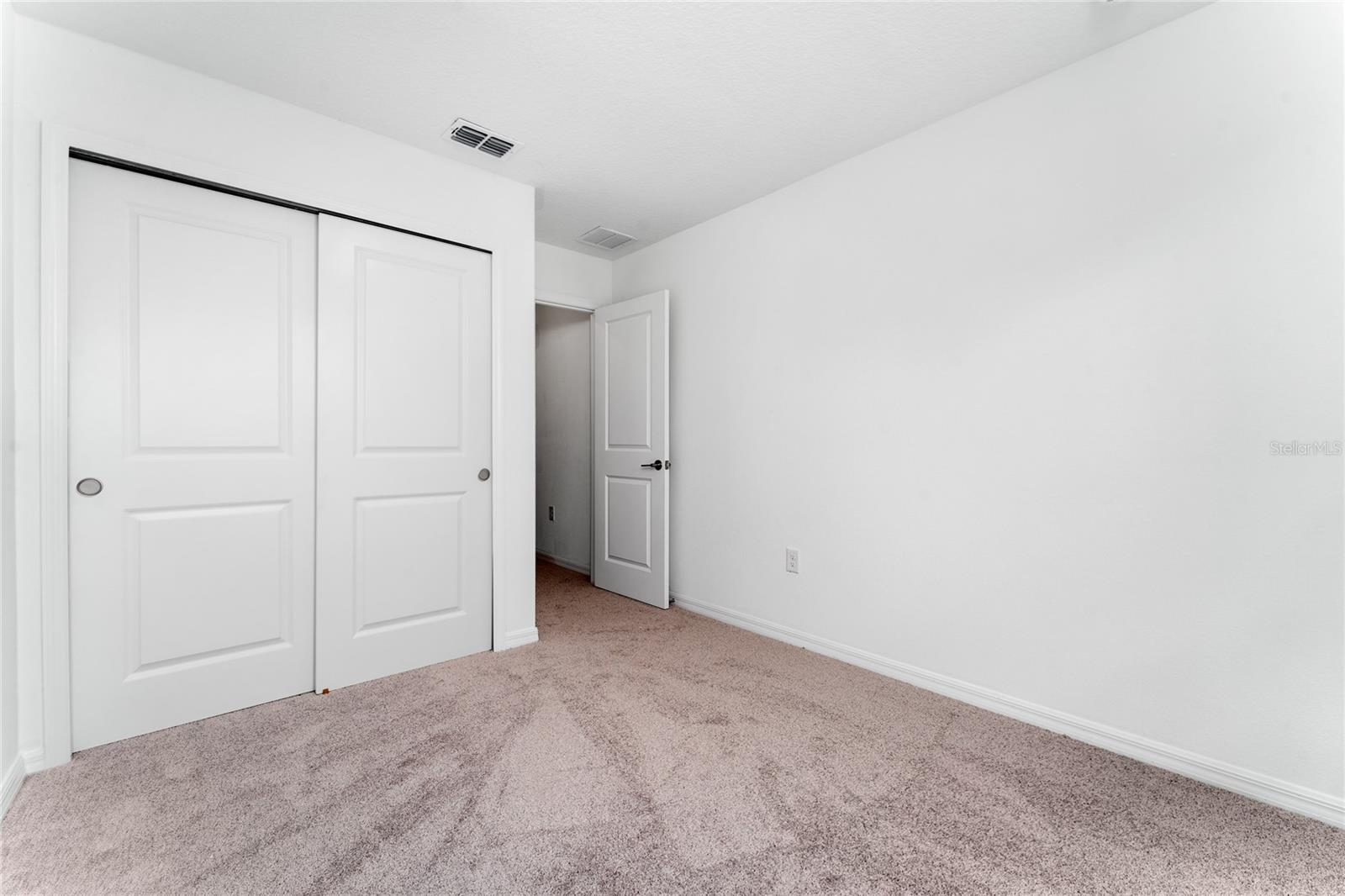 Image 6 of 27 For 2982 Canary Avenue