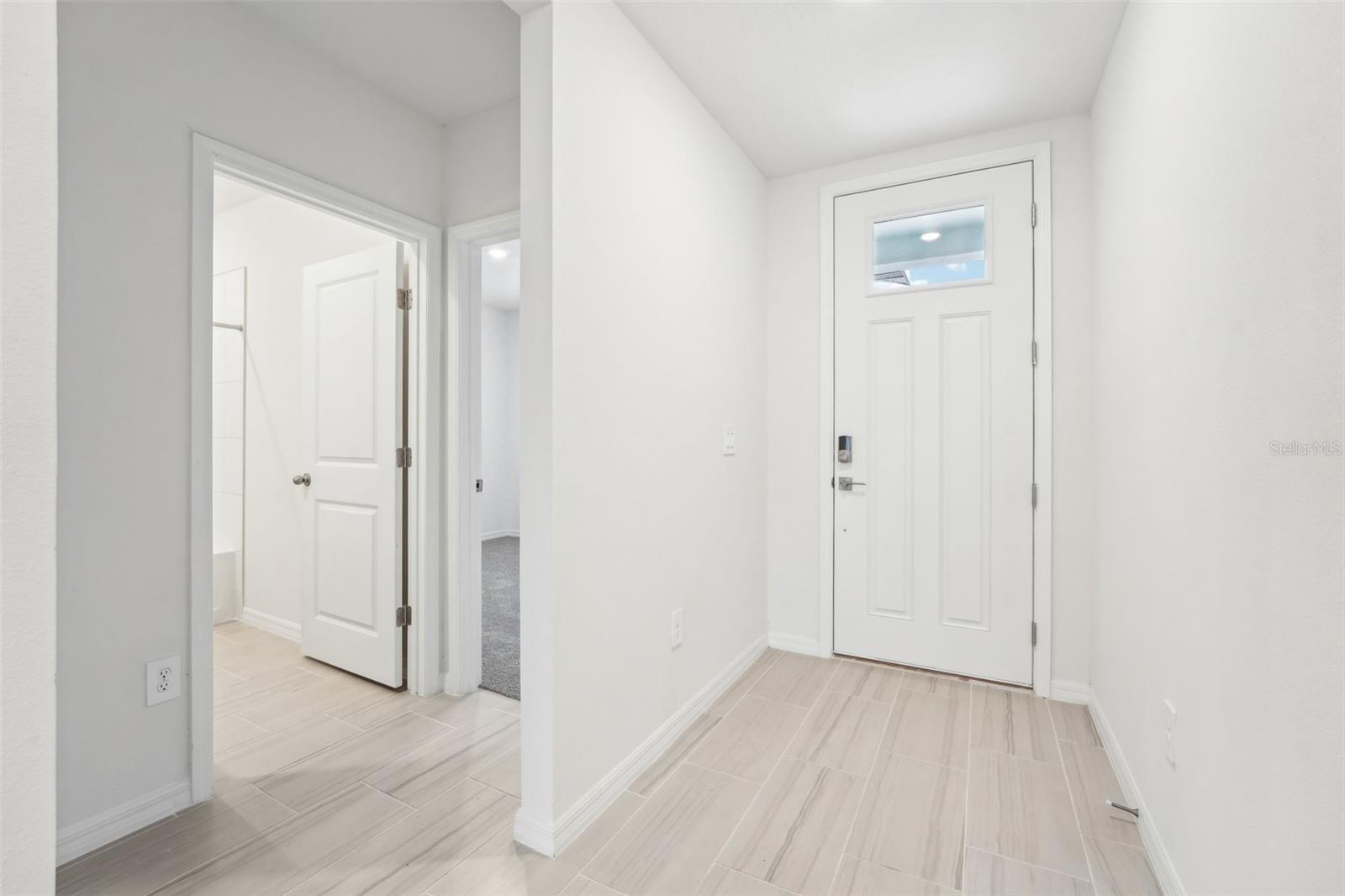Image 4 of 32 For 2125 Rosewood Drive