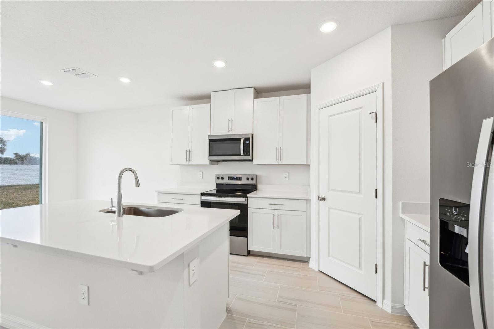 Image 5 of 32 For 2125 Rosewood Drive