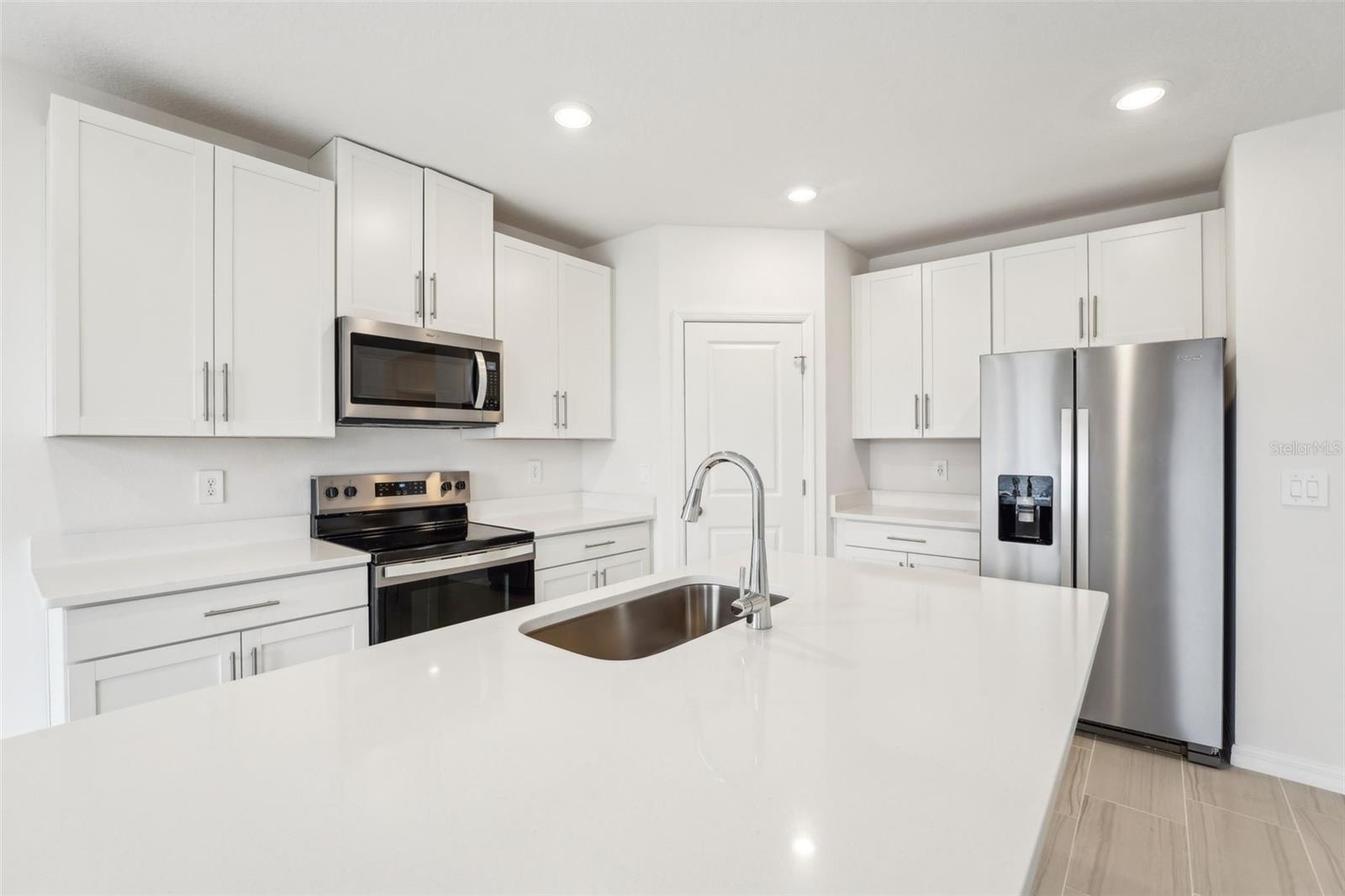 Image 7 of 32 For 2125 Rosewood Drive