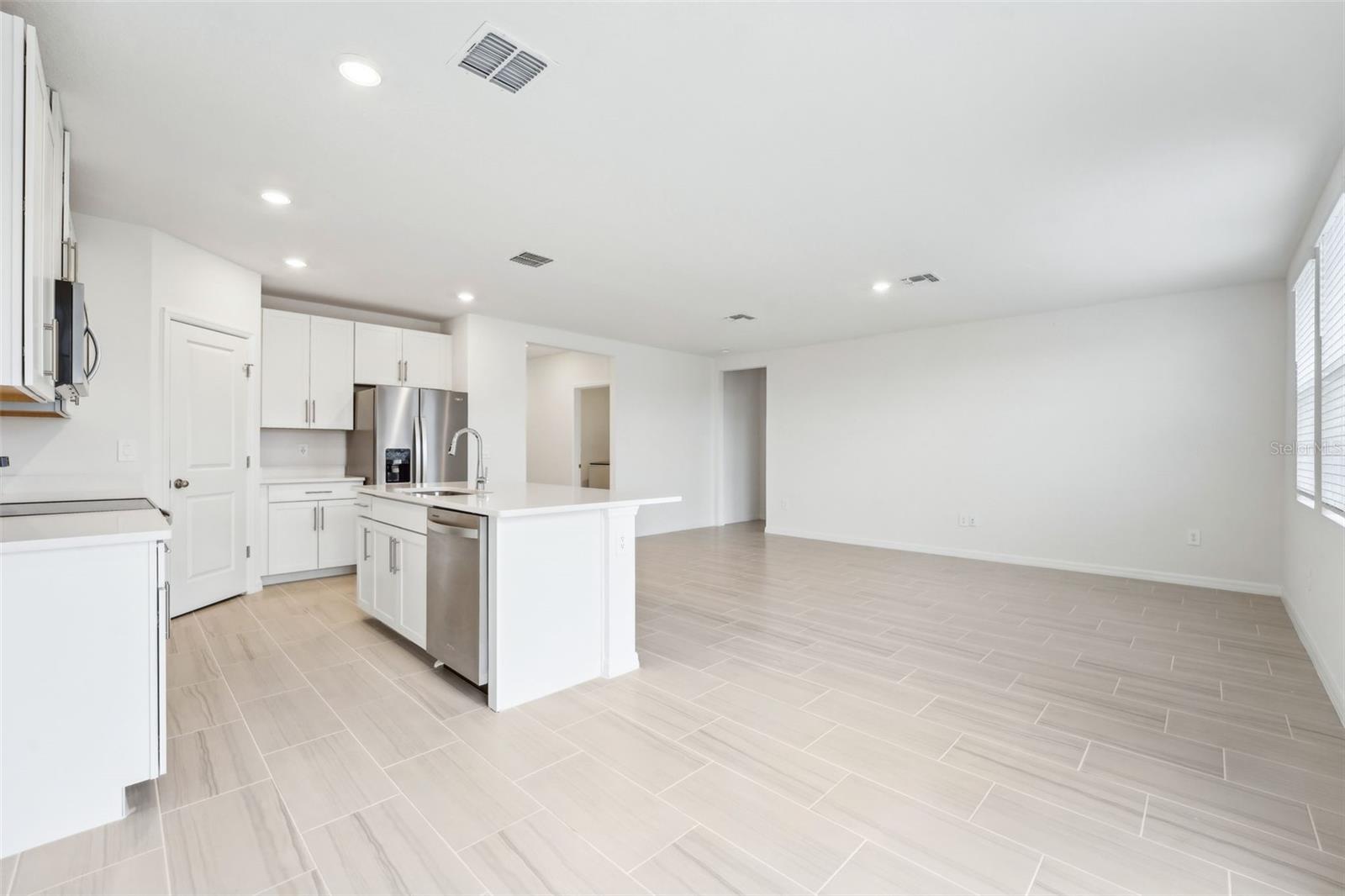 Image 9 of 32 For 2125 Rosewood Drive