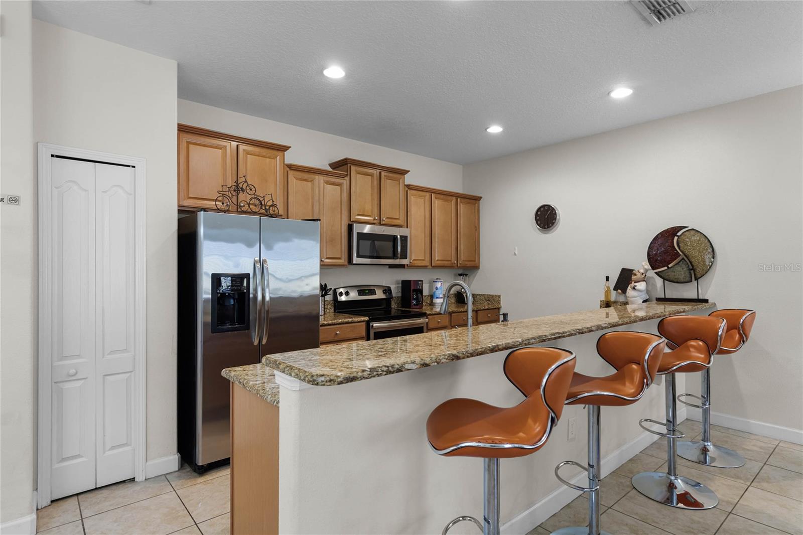 Image 10 of 75 For 8939 Bismarck Palm Road