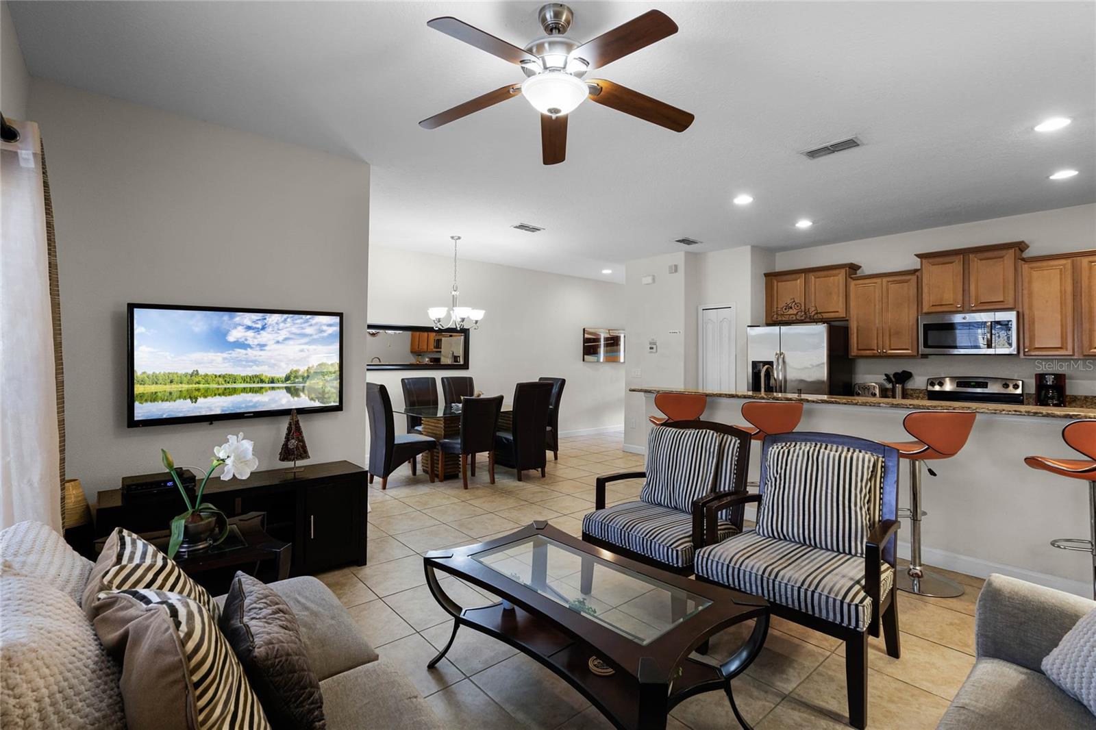 Image 11 of 75 For 8939 Bismarck Palm Road