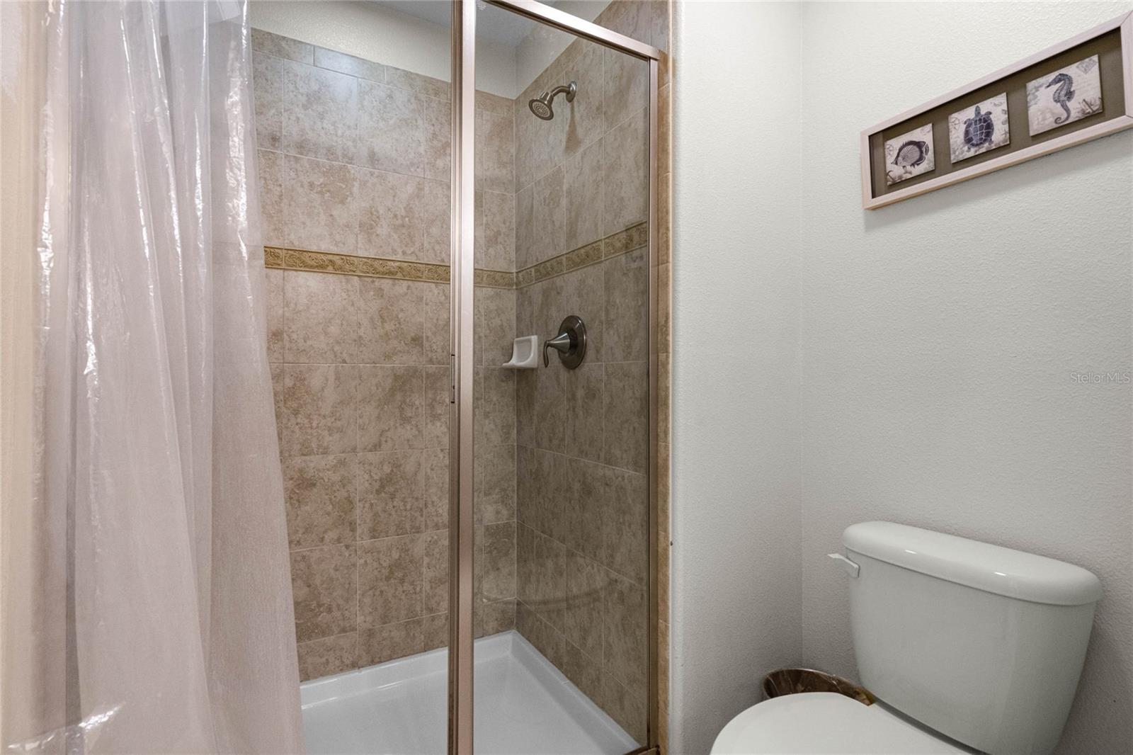 Image 32 of 75 For 8939 Bismarck Palm Road