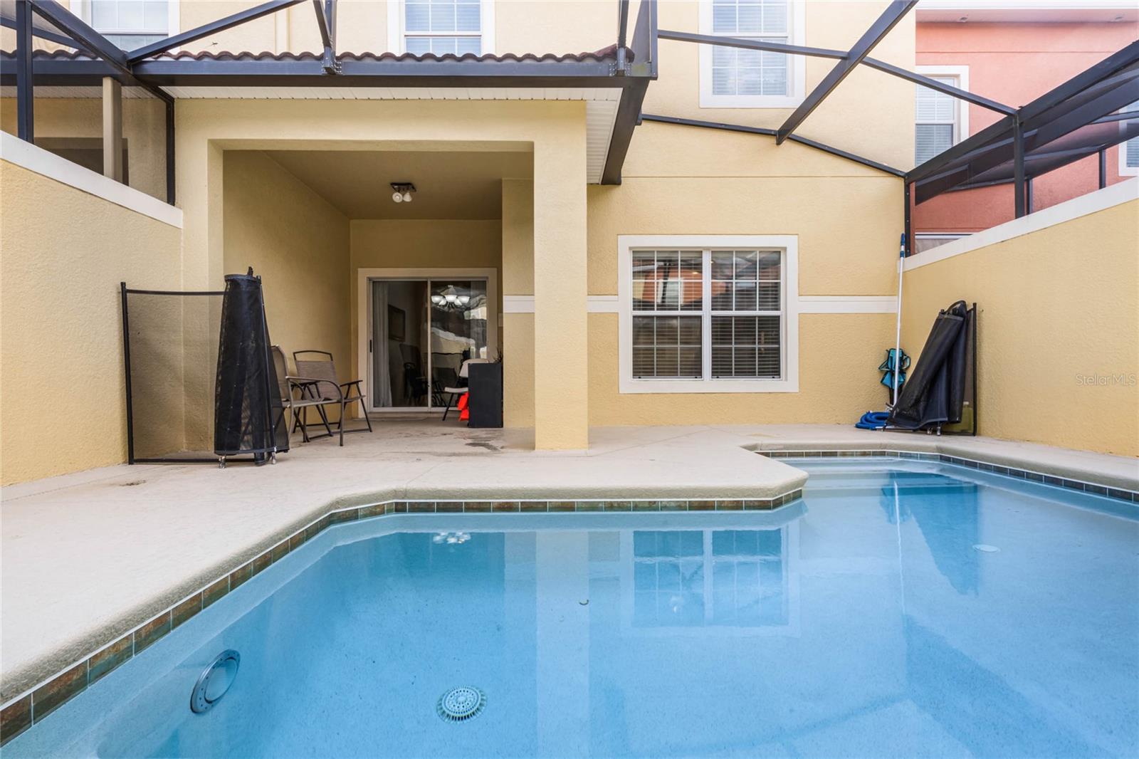 Image 36 of 75 For 8939 Bismarck Palm Road