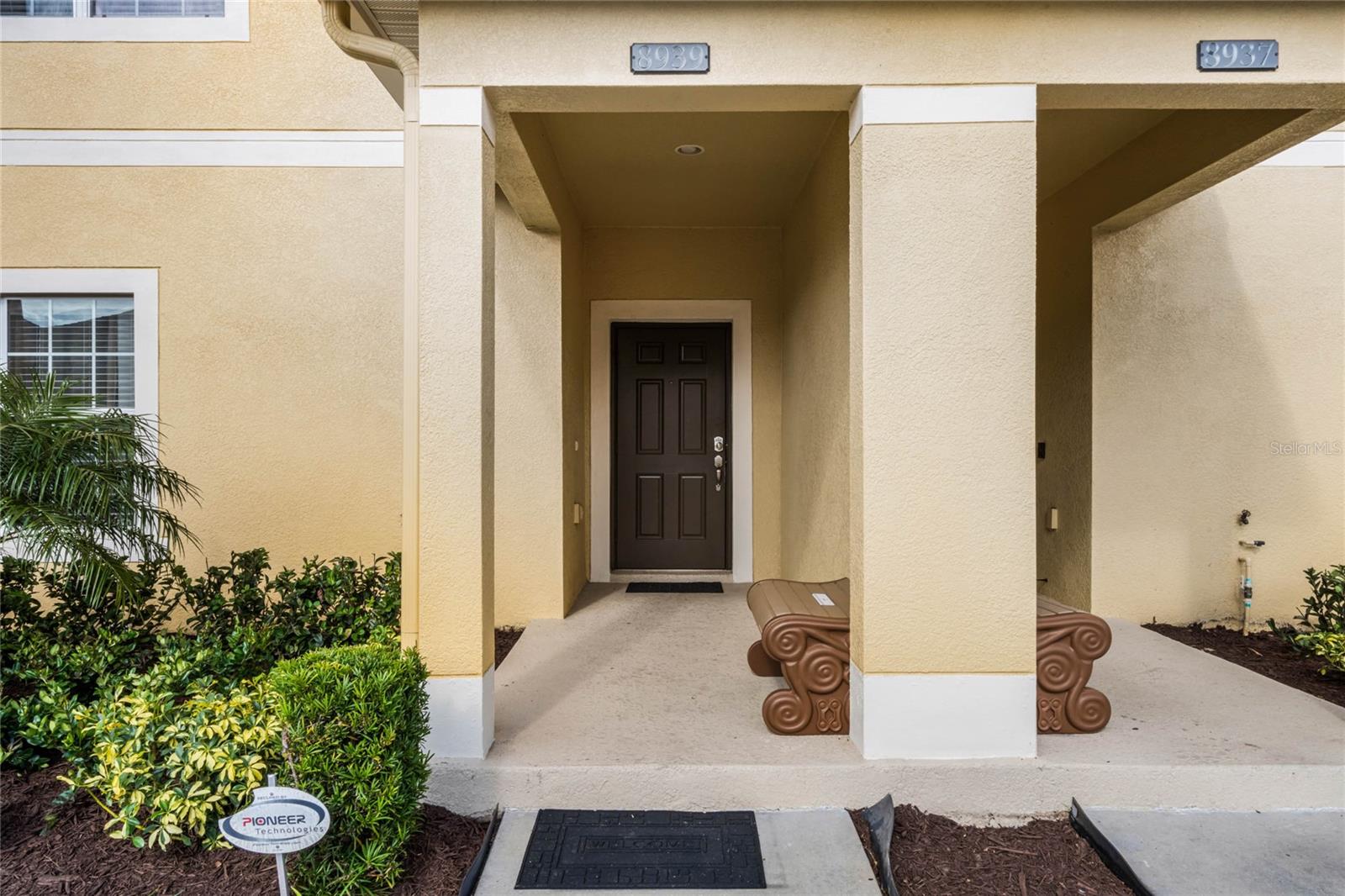 Image 37 of 75 For 8939 Bismarck Palm Road