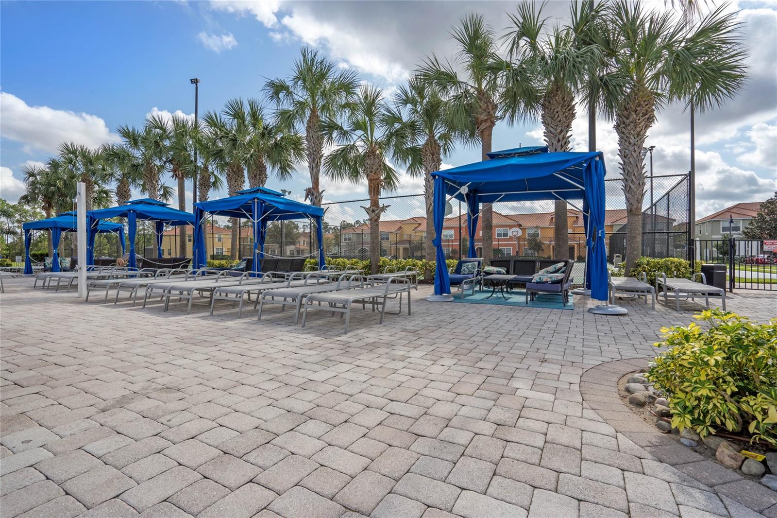 Image 55 of 75 For 8939 Bismarck Palm Road
