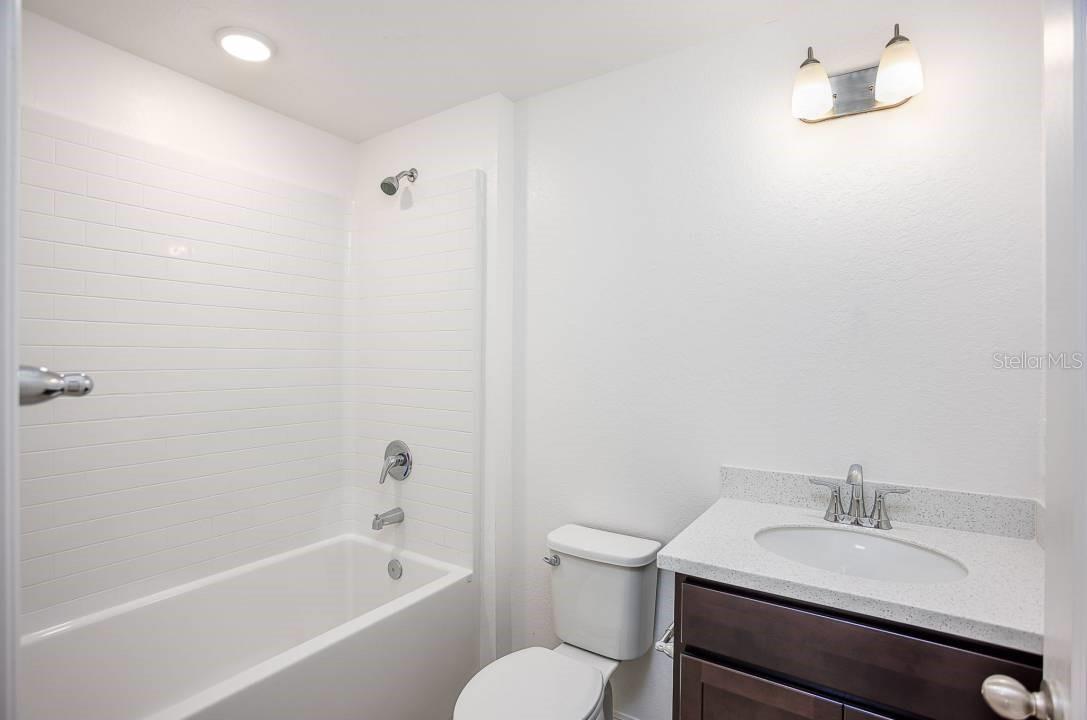 Image 29 of 31 For 2921 18th Street W