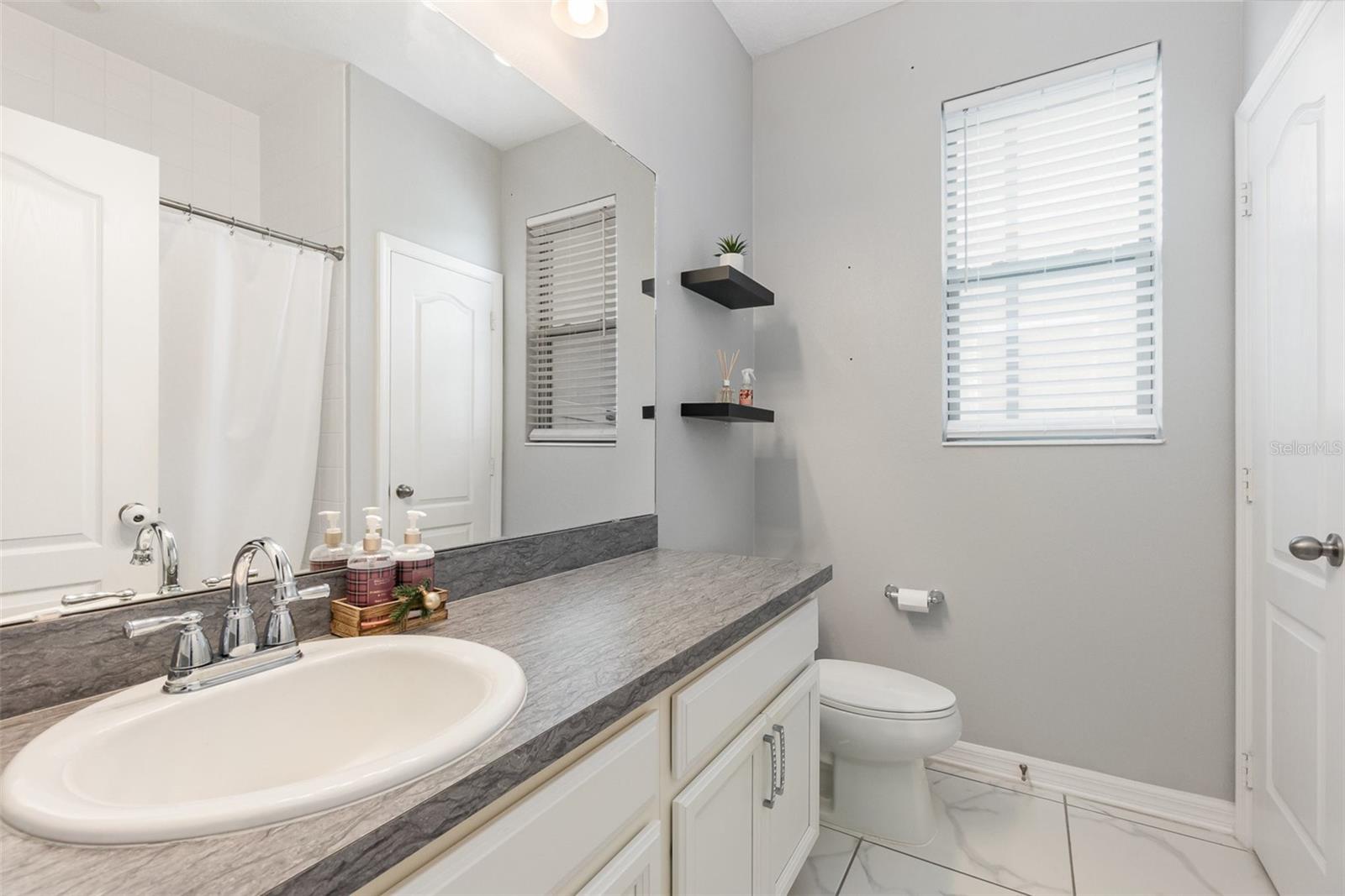 Image 21 of 30 For 1380 Clear Brook Place