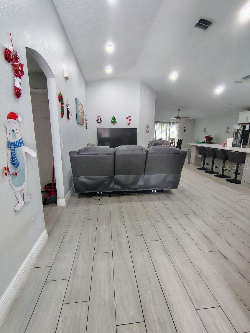 Image 12 of 22 For 1009 Fort Smith Boulevard