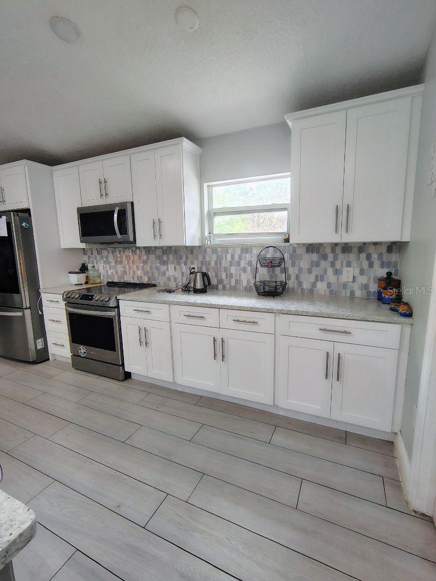Image 17 of 22 For 1009 Fort Smith Boulevard
