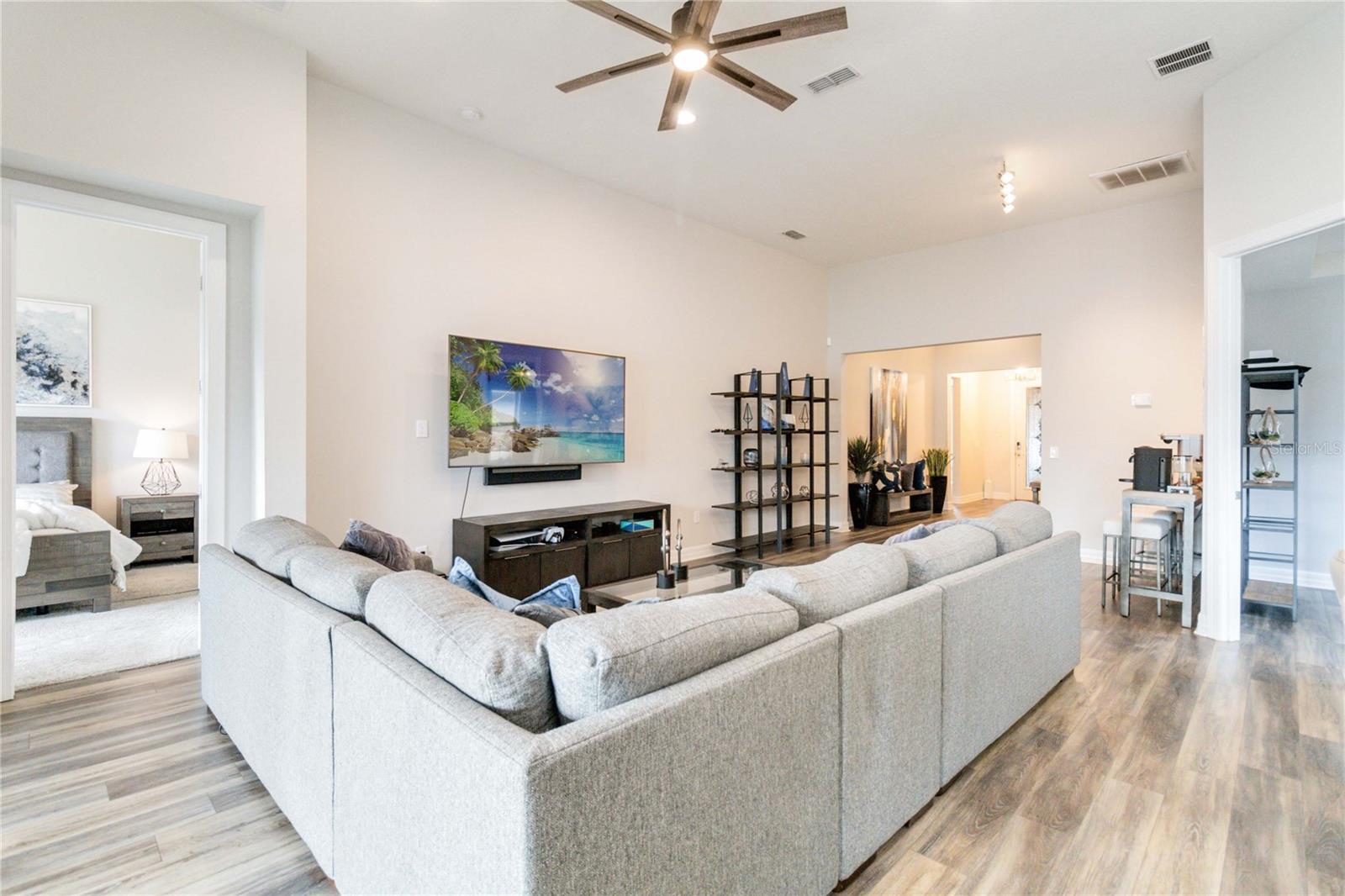 Image 13 of 61 For 11637 Meadow Grove Circle