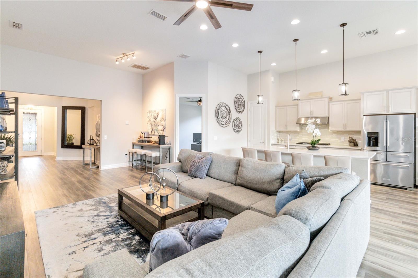 Image 14 of 61 For 11637 Meadow Grove Circle
