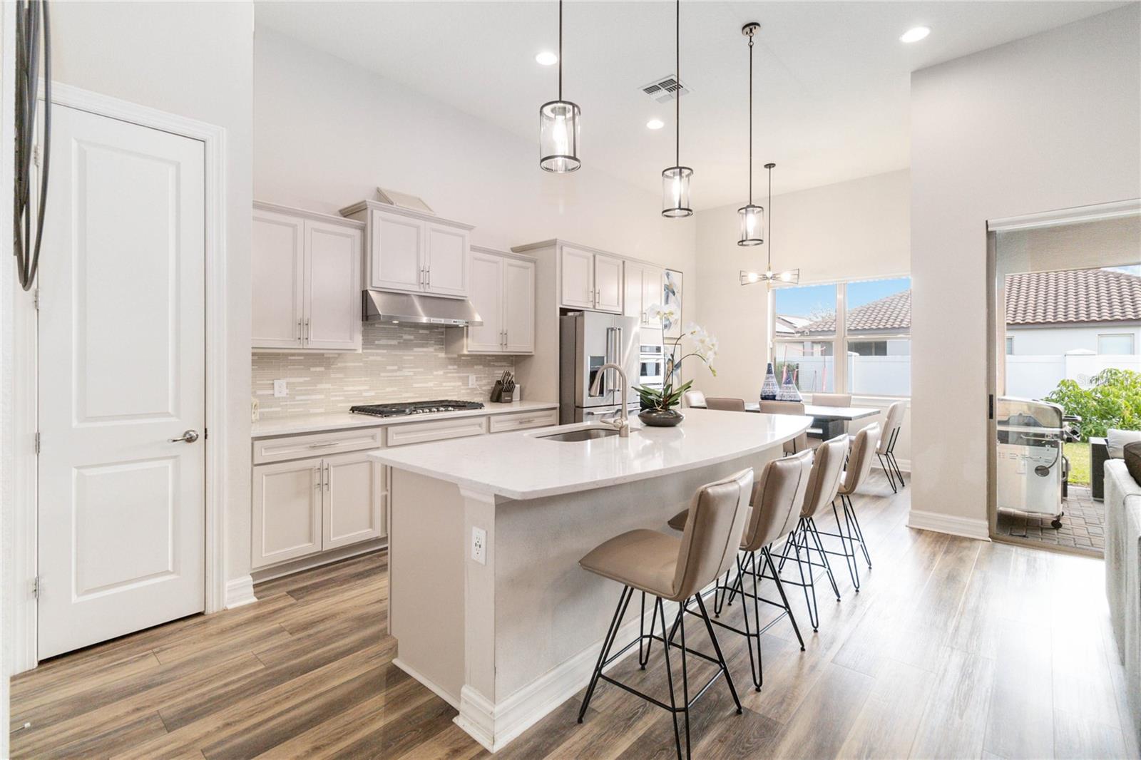 Image 18 of 61 For 11637 Meadow Grove Circle