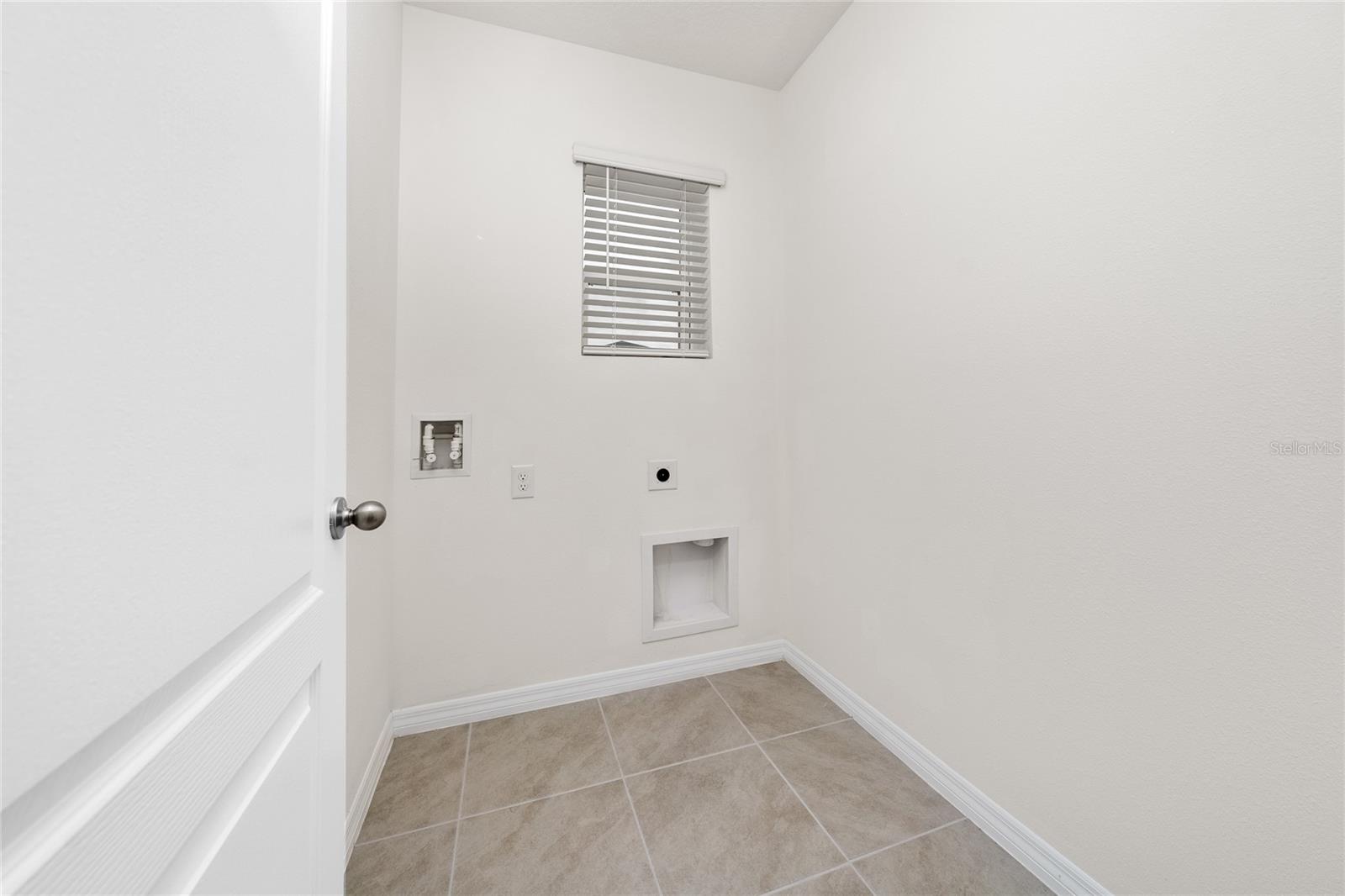 Image 10 of 49 For 2667 Swooping Sparrow Drive