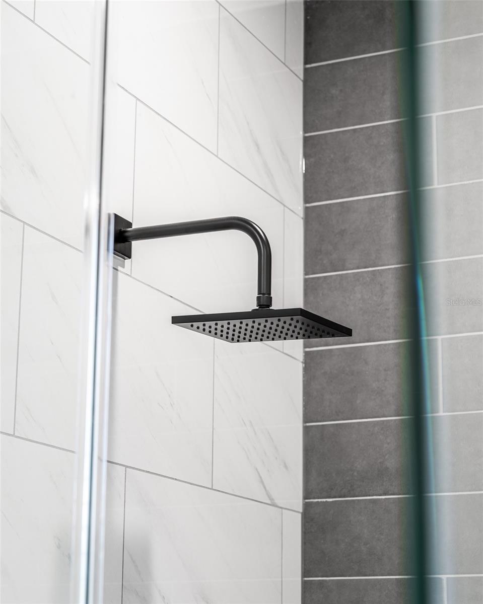 Image 40 of 50 For 24510 Kingsway Circle