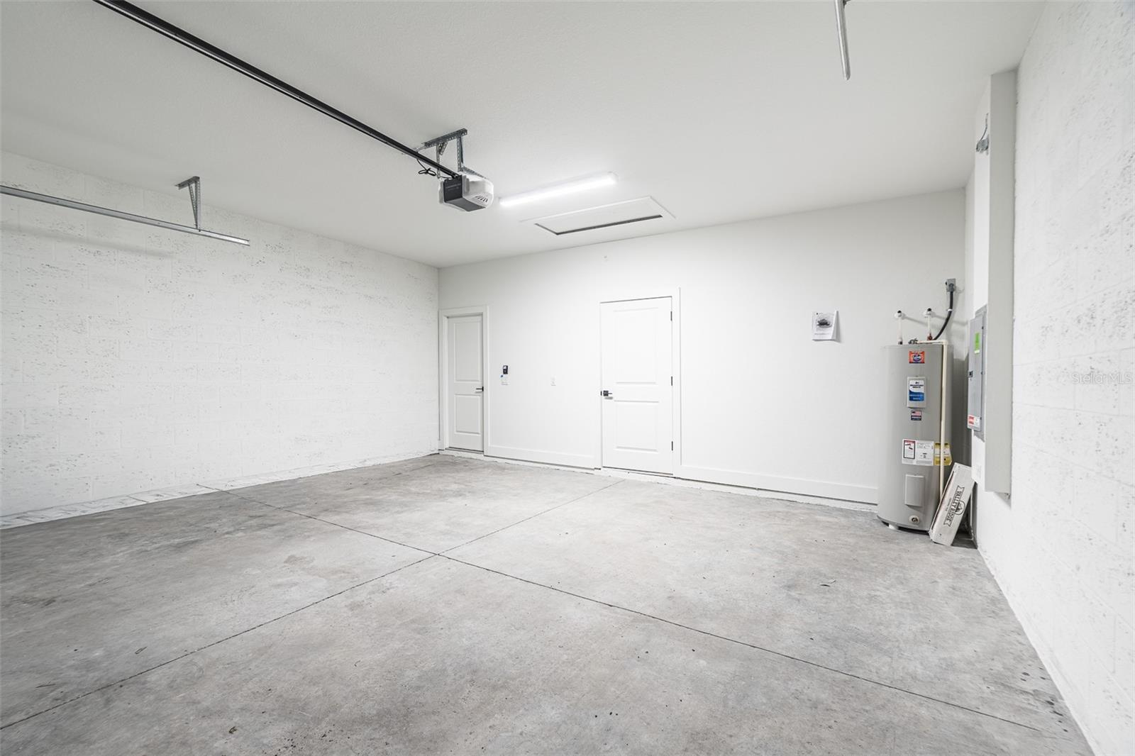 Image 45 of 50 For 24510 Kingsway Circle