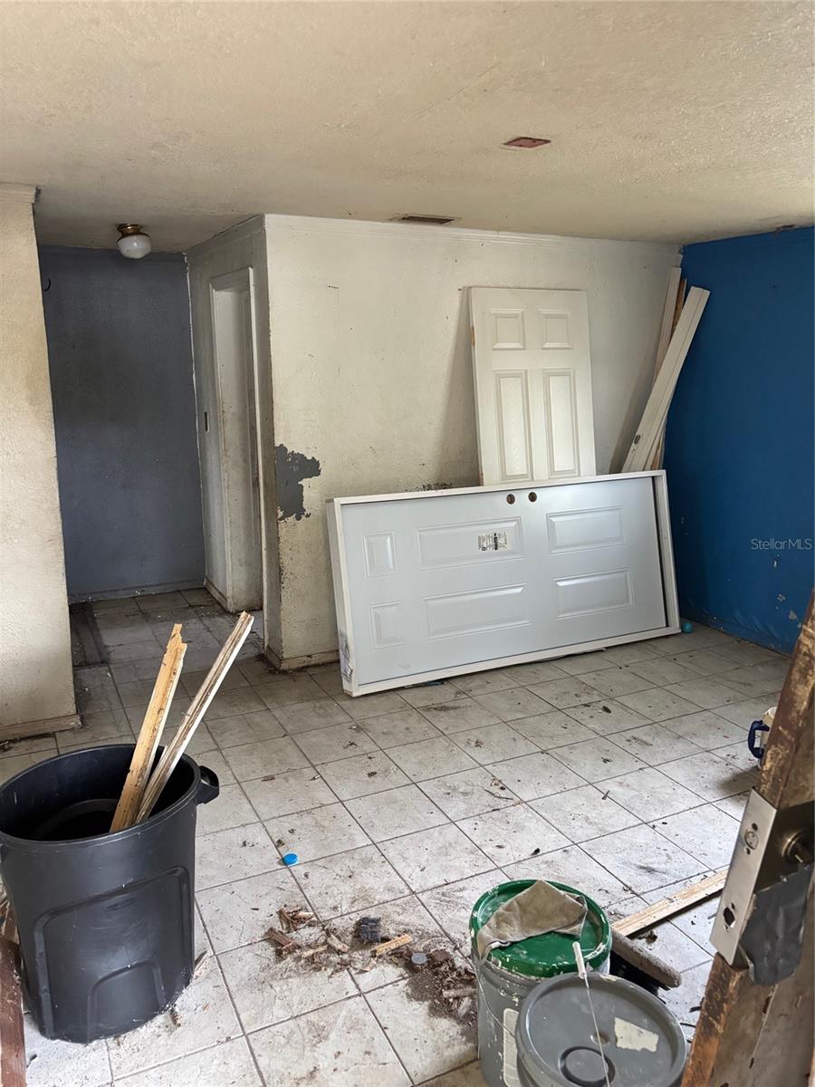 Image 3 of 10 For 3108 Lawrence Street