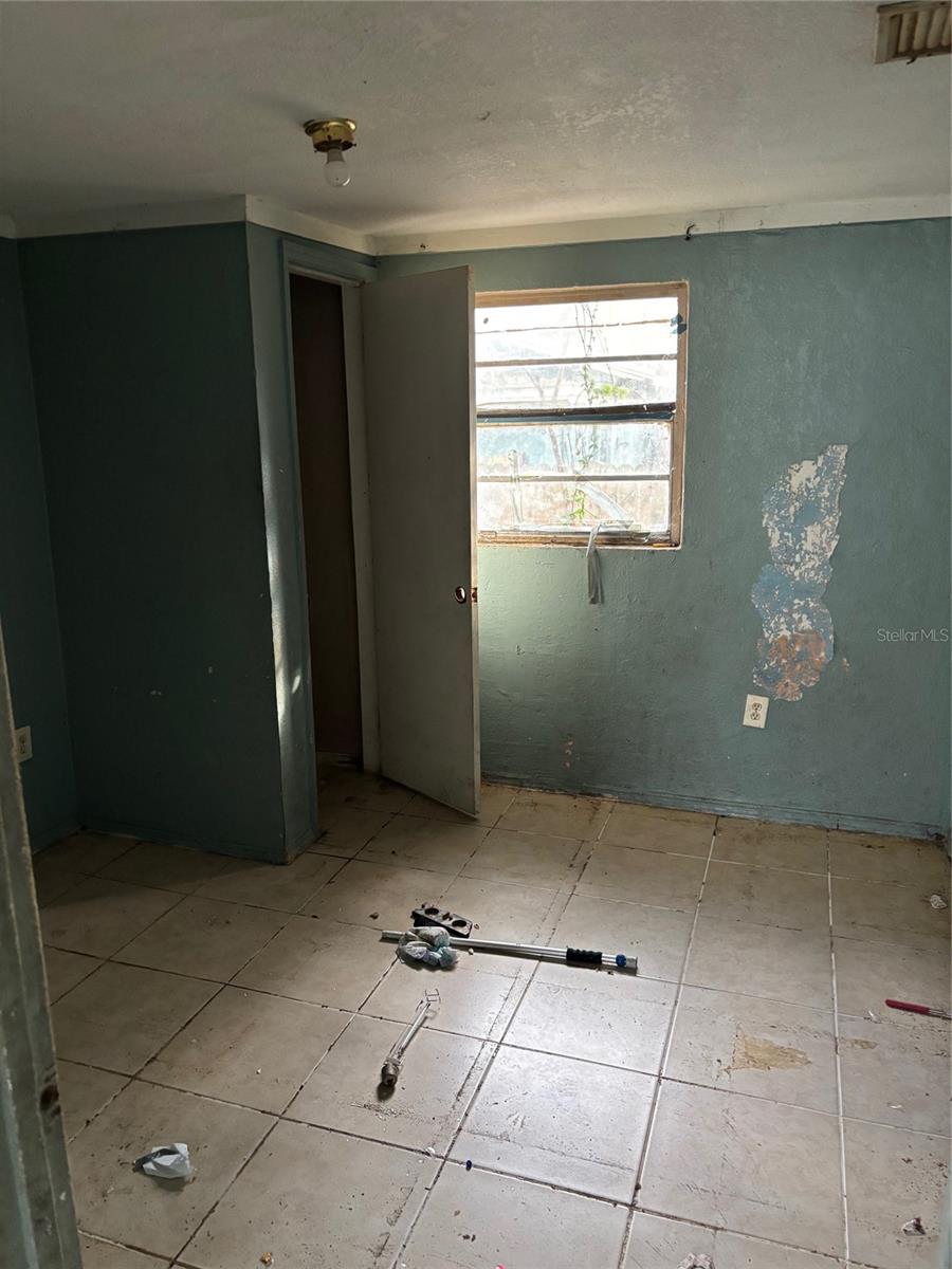 Image 4 of 10 For 3108 Lawrence Street