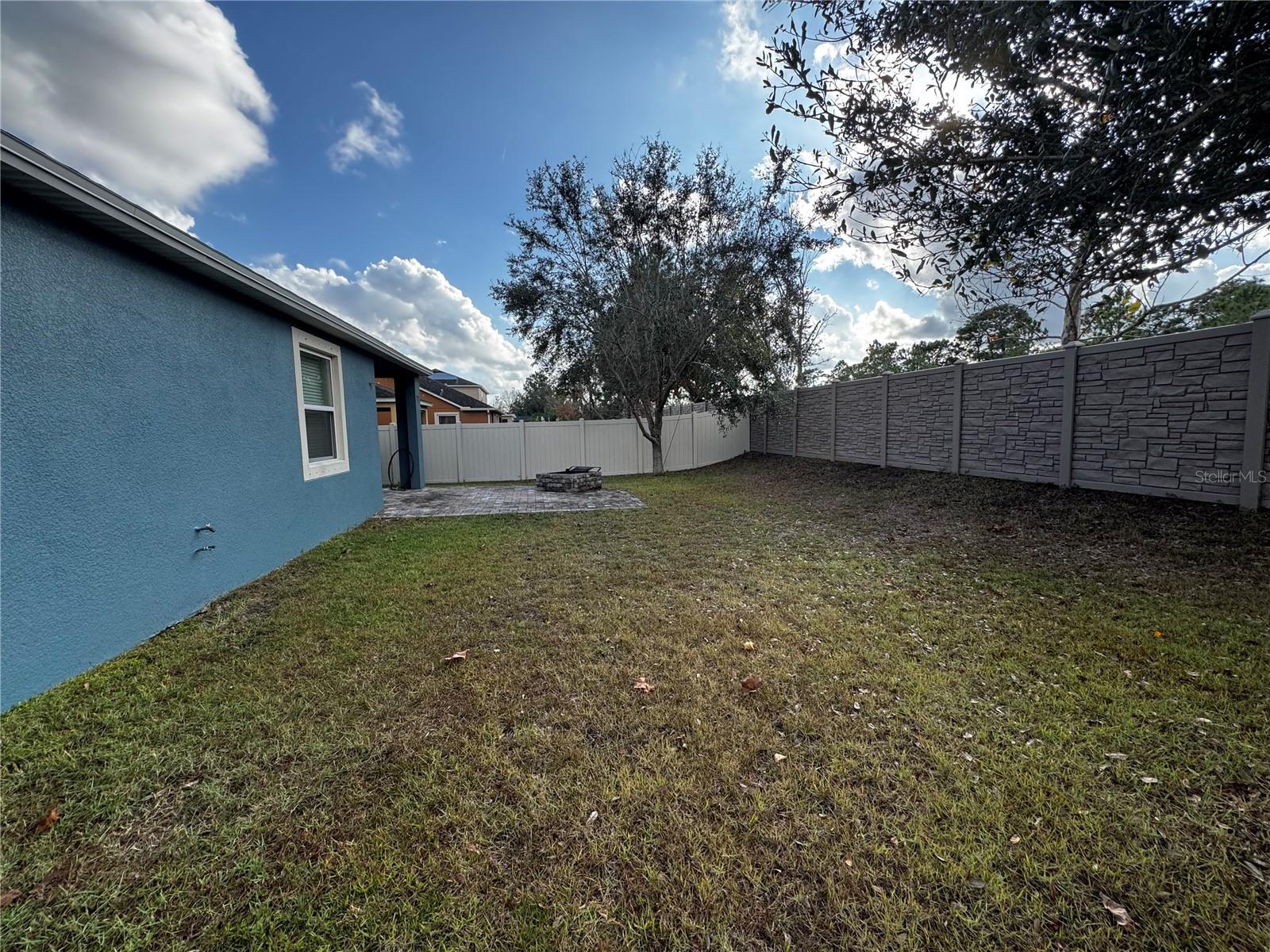 Listing photo id 3 for 1570 Fox Grape Loop