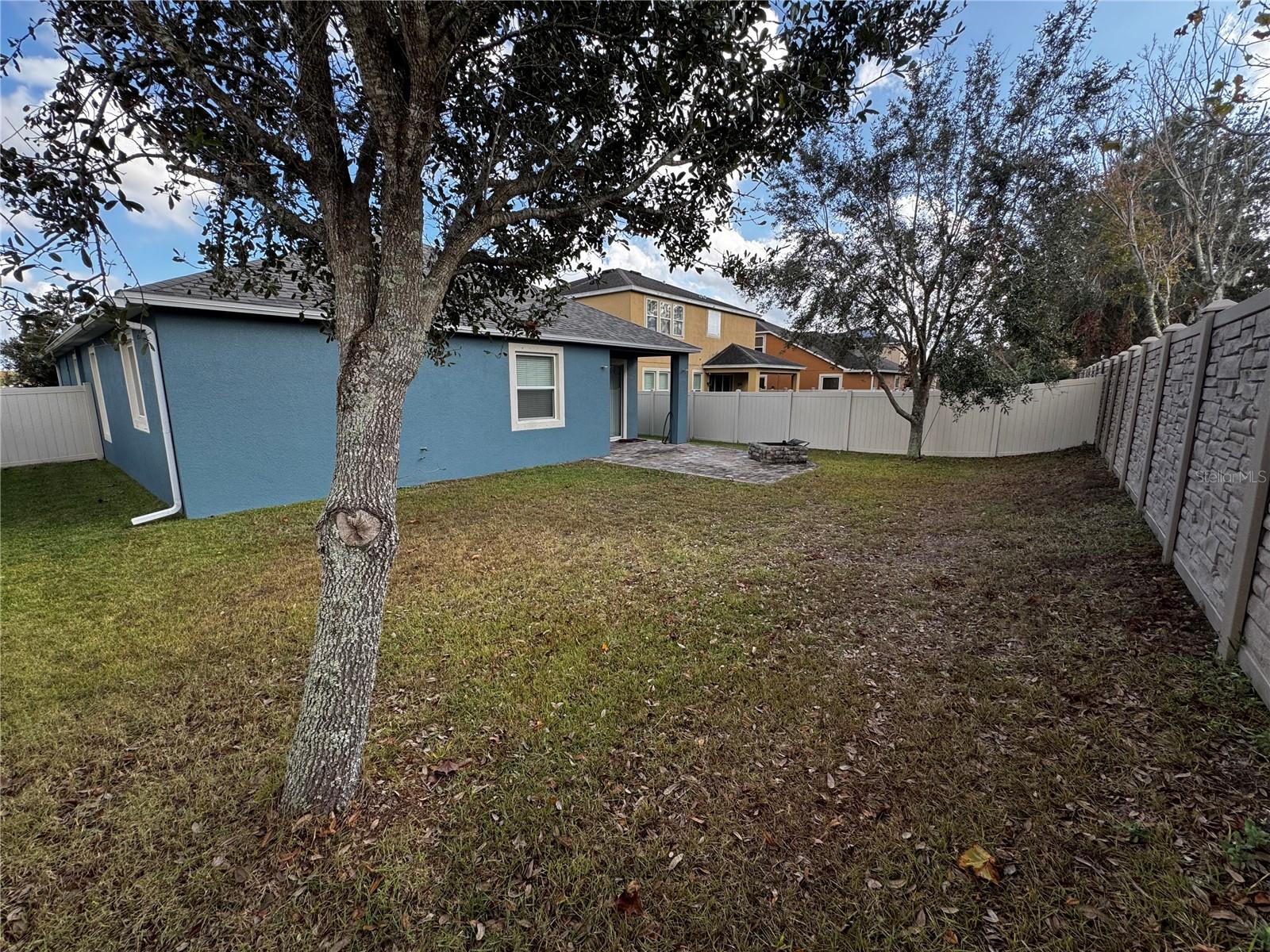 Listing photo id 4 for 1570 Fox Grape Loop