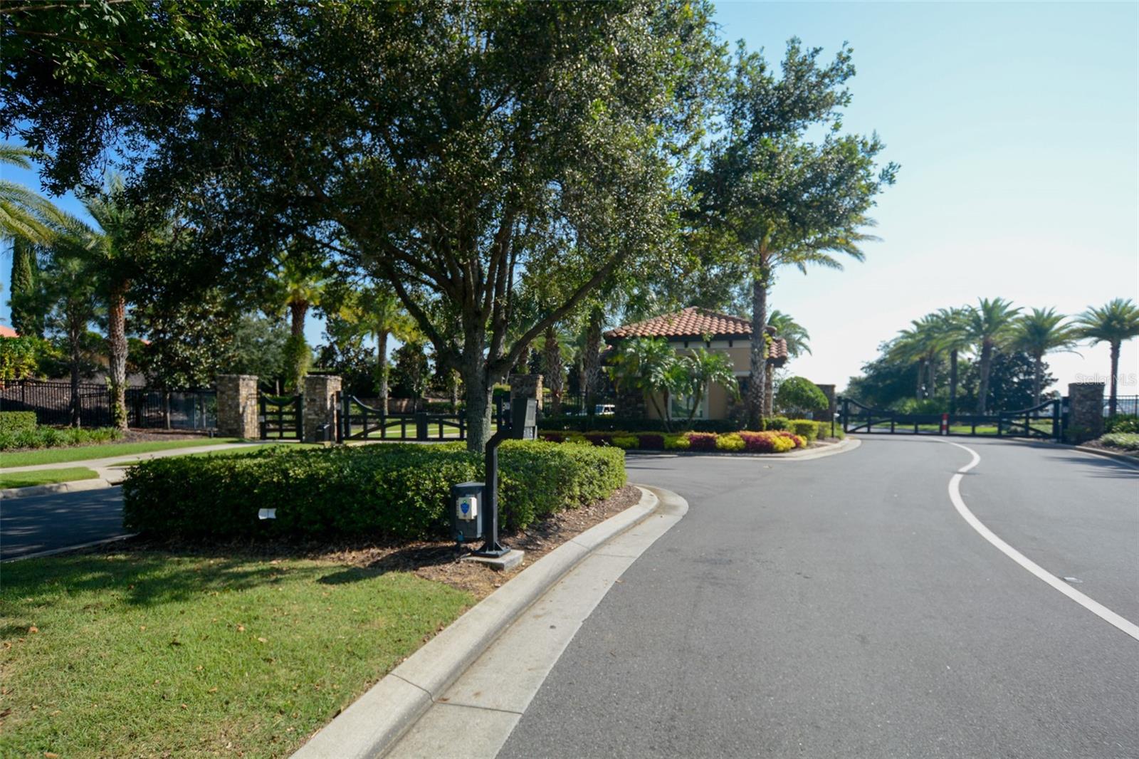 Image 32 of 64 For 967 Braewood Drive