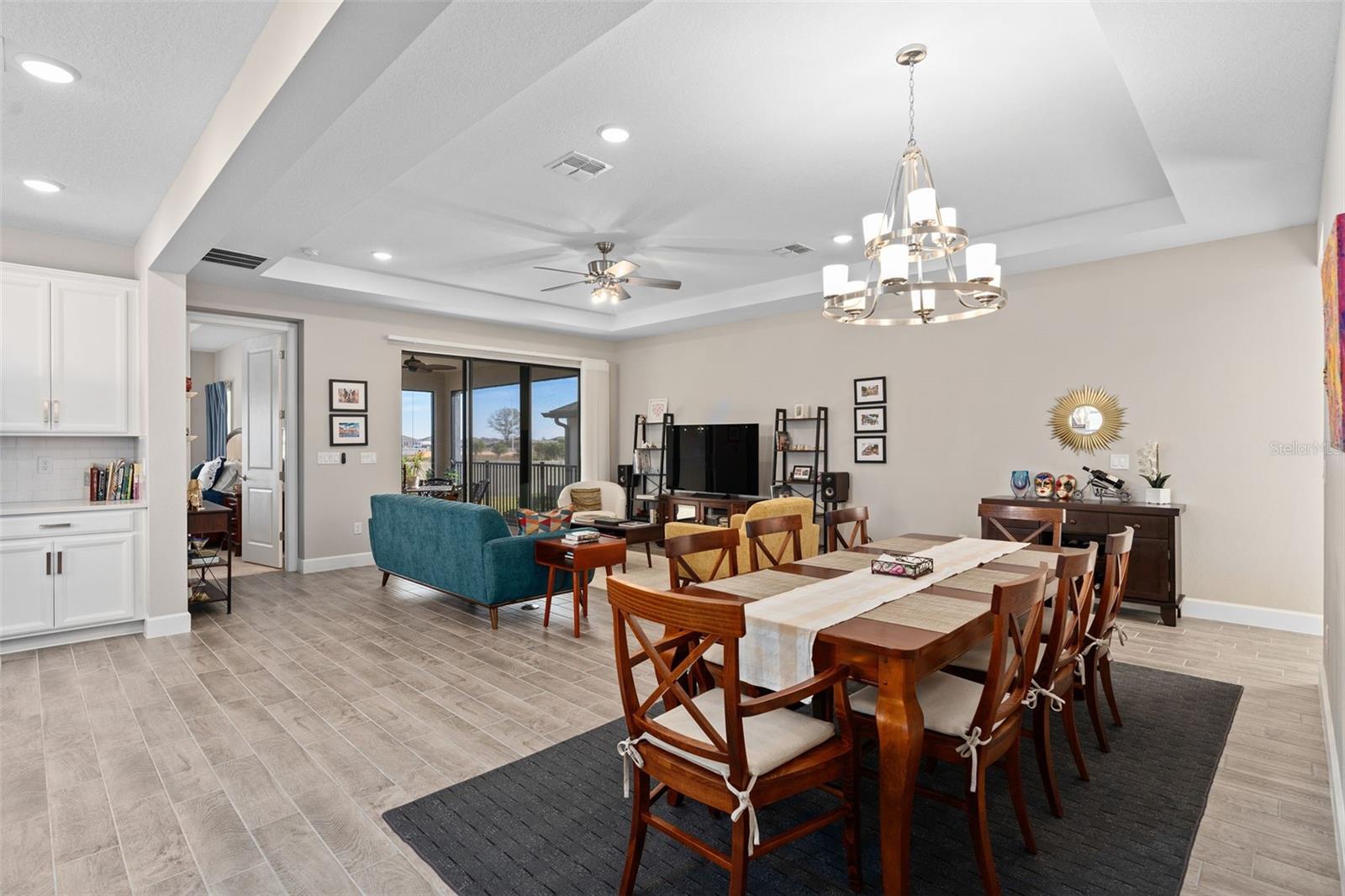 Image 4 of 64 For 967 Braewood Drive