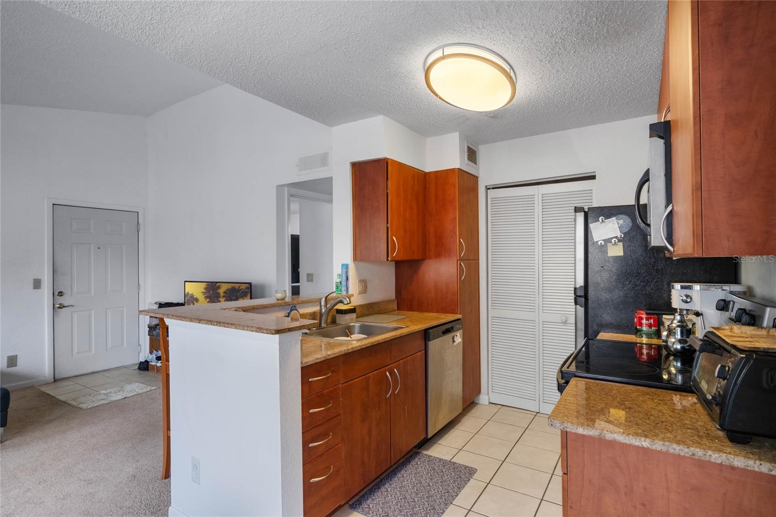 Image 11 of 64 For 11514 Westwood Boulevard 422