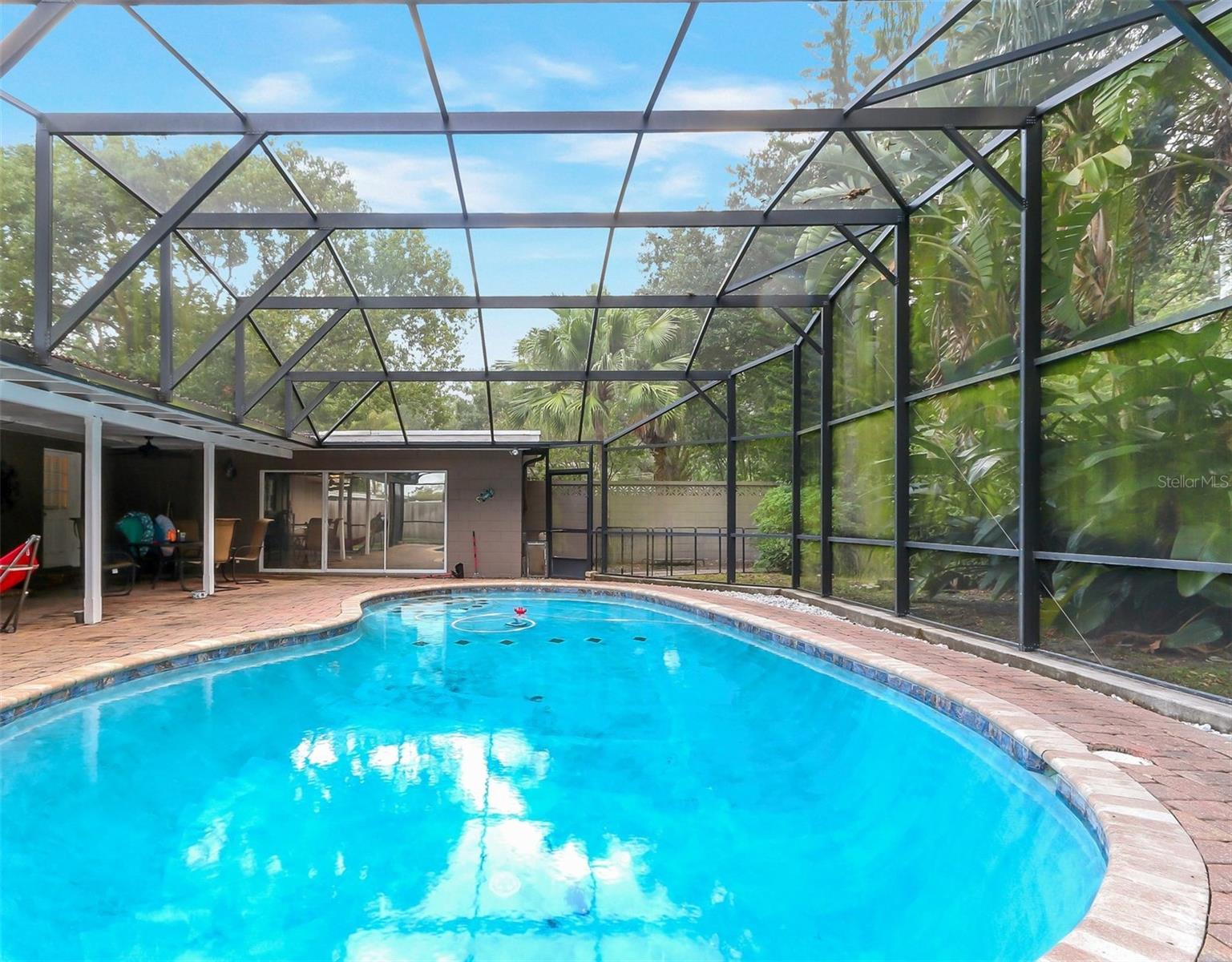 Image 2 of 14 For 402 Satsuma Drive