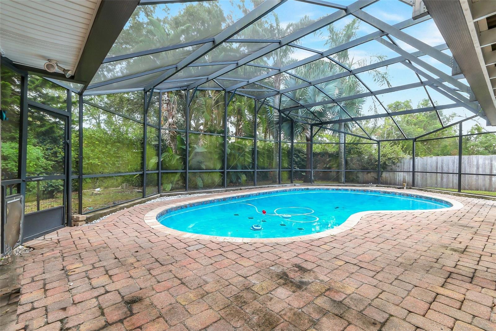 Image 3 of 14 For 402 Satsuma Drive