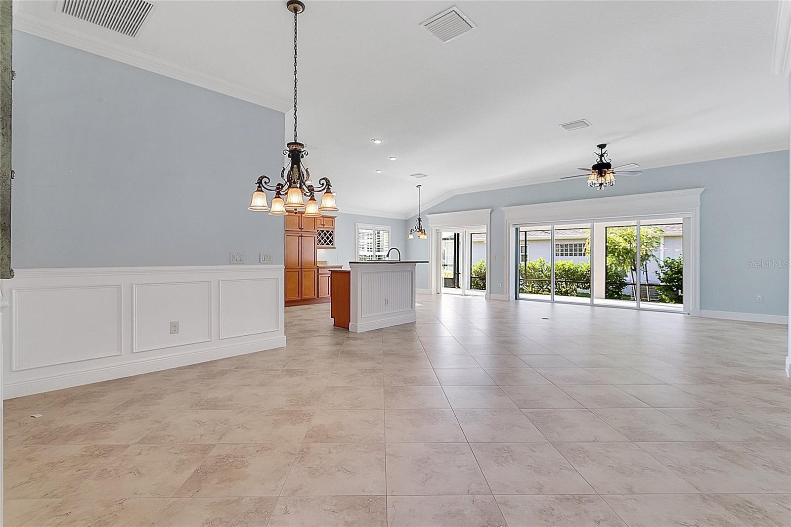 Image 3 of 33 For 5810 Penney Ln