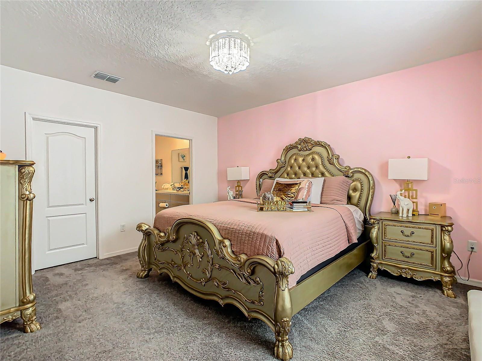 Image 21 of 41 For 208 Goldenrod Lane