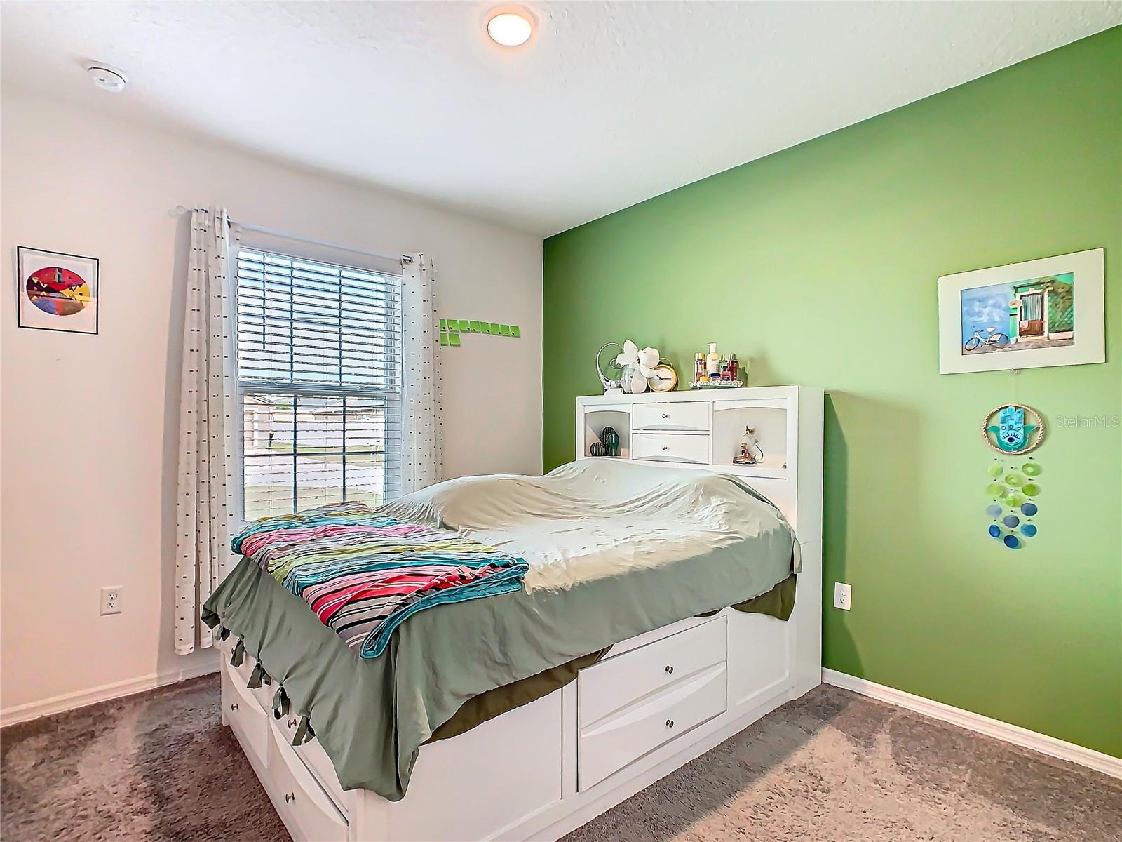 Image 34 of 41 For 208 Goldenrod Lane