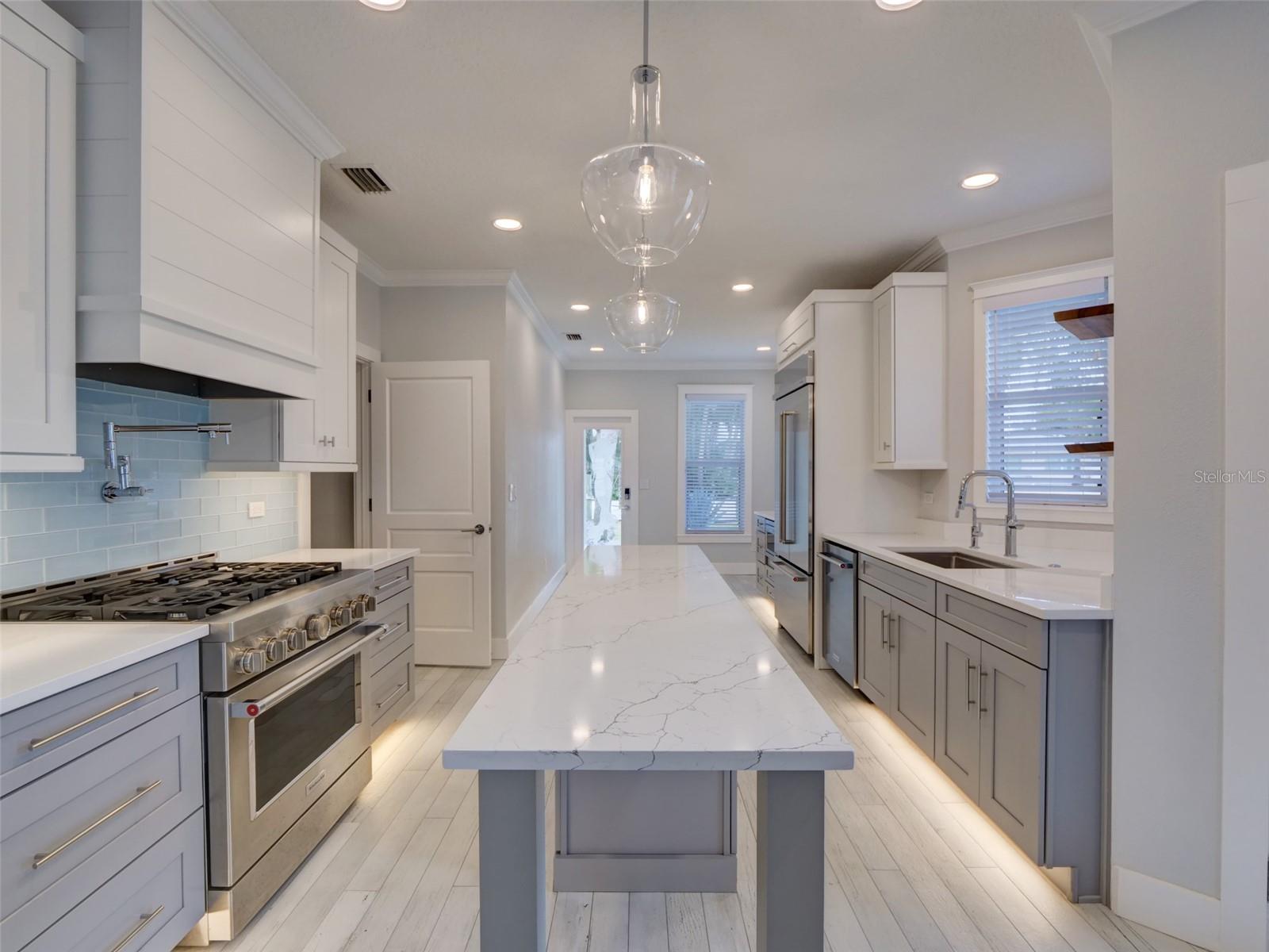 Image 10 of 60 For 821 1st Avenue