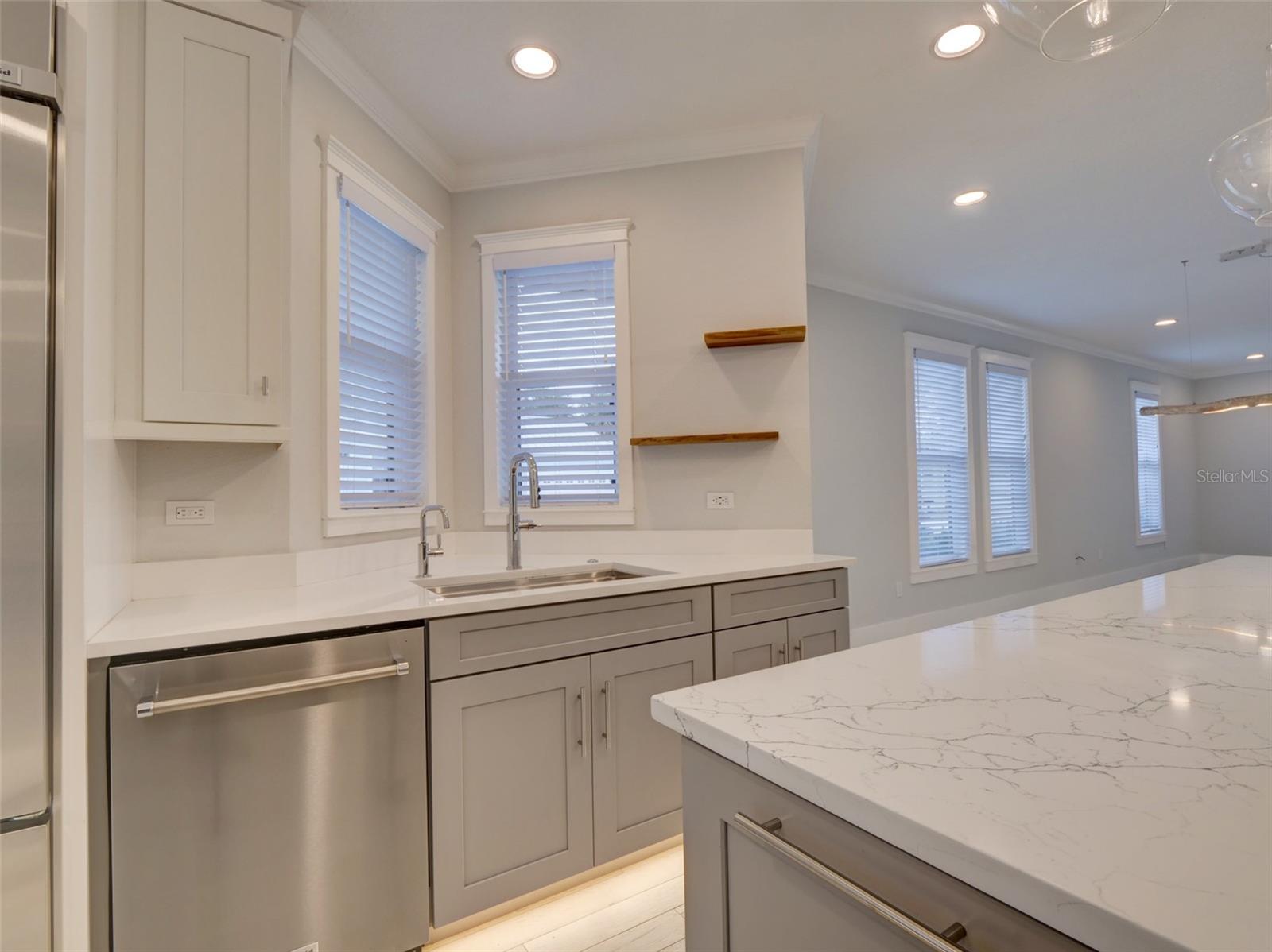 Image 12 of 60 For 821 1st Avenue