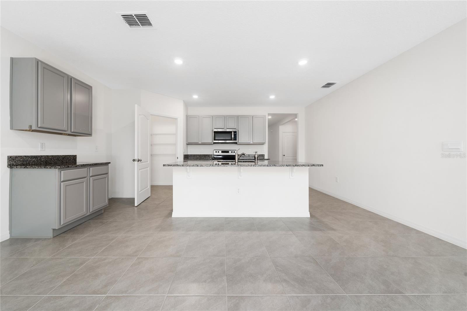 Image 17 of 44 For 1213 Red Hill Road