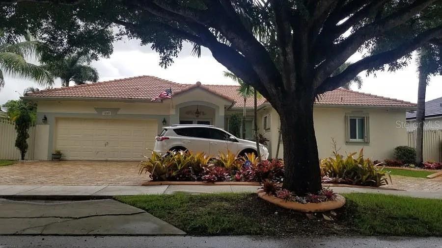 Listing Details for 15957 77th Place, MIAMI LAKES, FL 33016