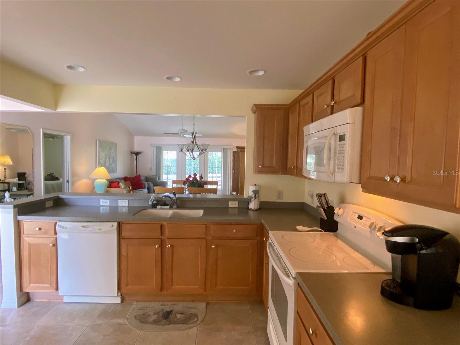 Image 4 of 33 For 2530 Saffron Lane