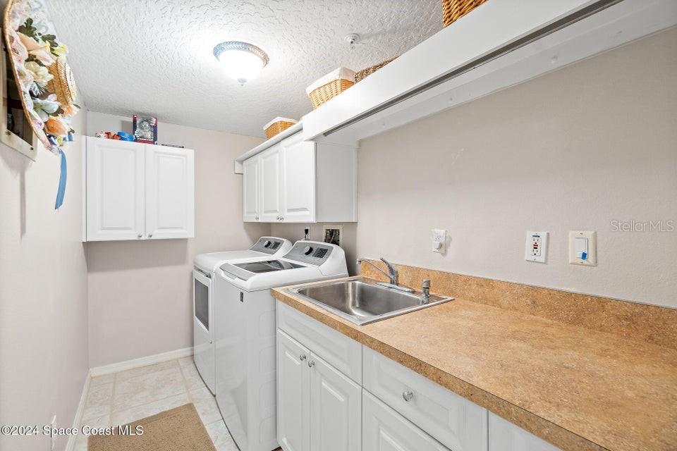 Image 14 of 39 For 8700 Ridgewood Avenue 302b