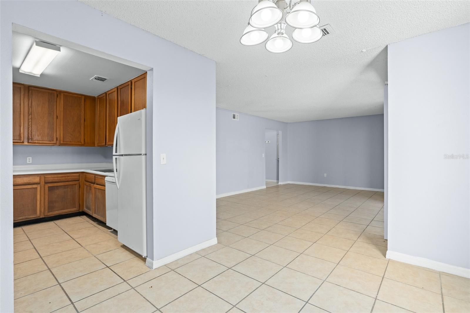 Image 10 of 26 For 4172 Versailles Drive 4172d