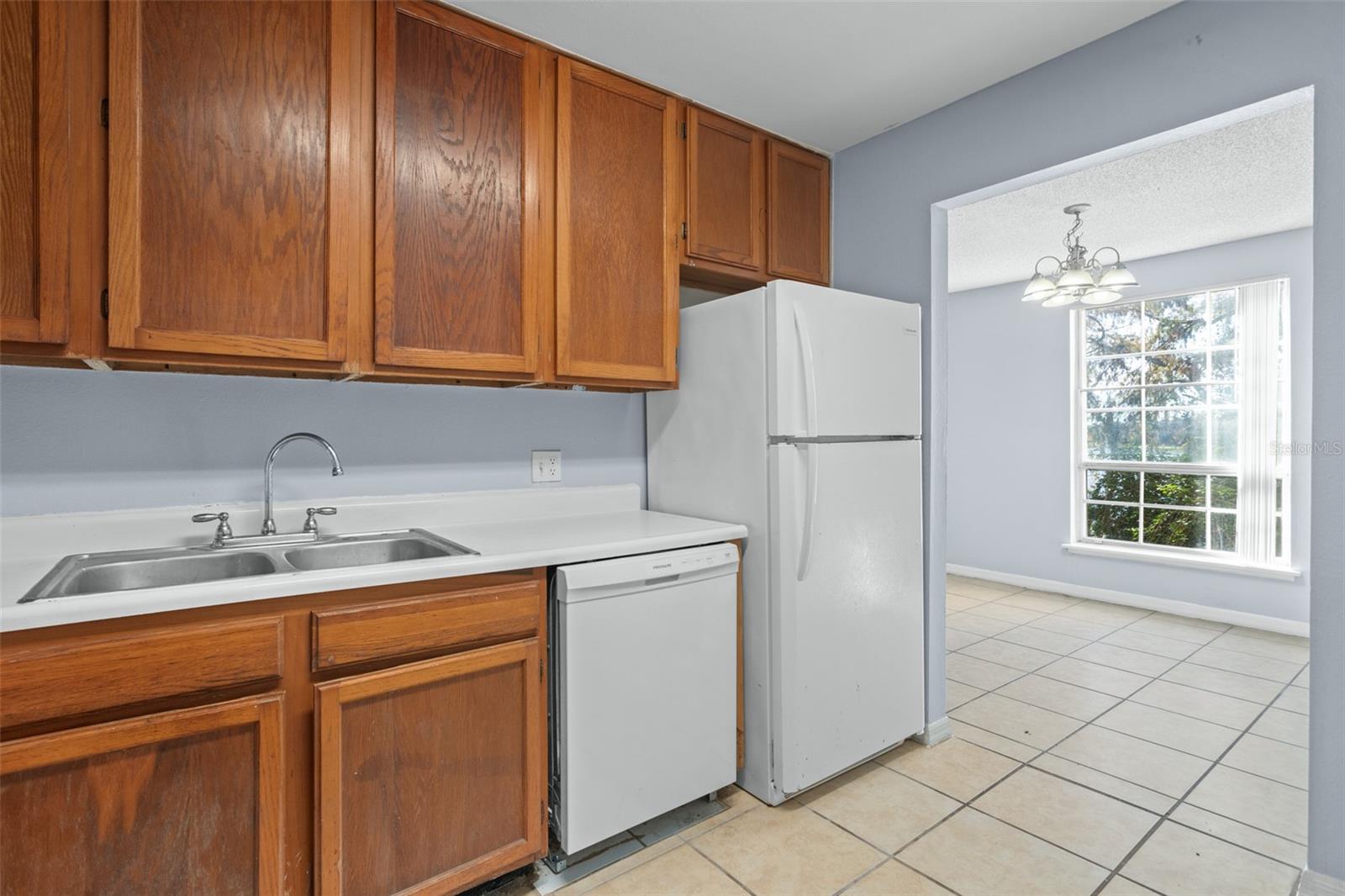Image 13 of 26 For 4172 Versailles Drive 4172d