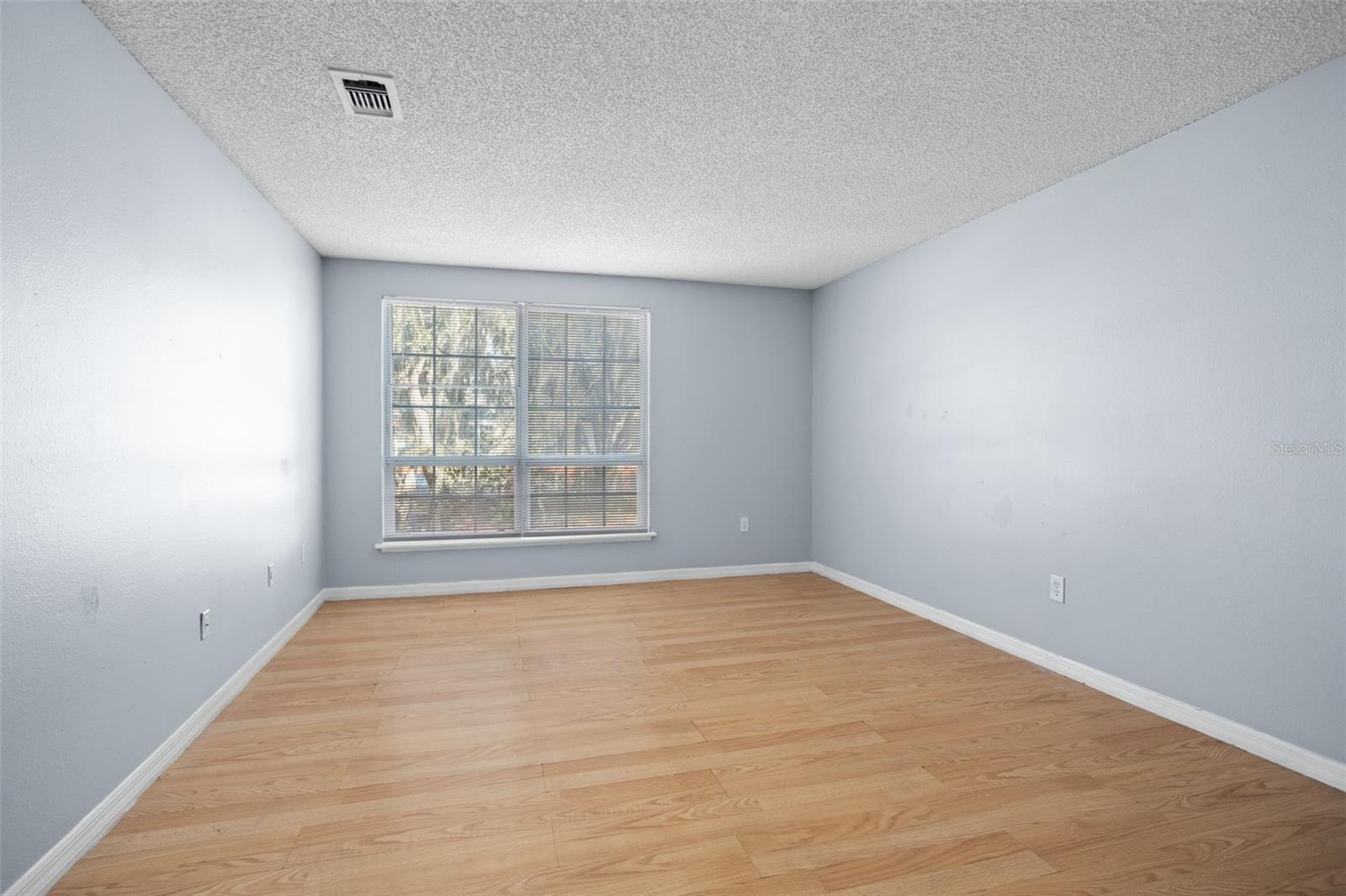 Image 18 of 26 For 4172 Versailles Drive 4172d