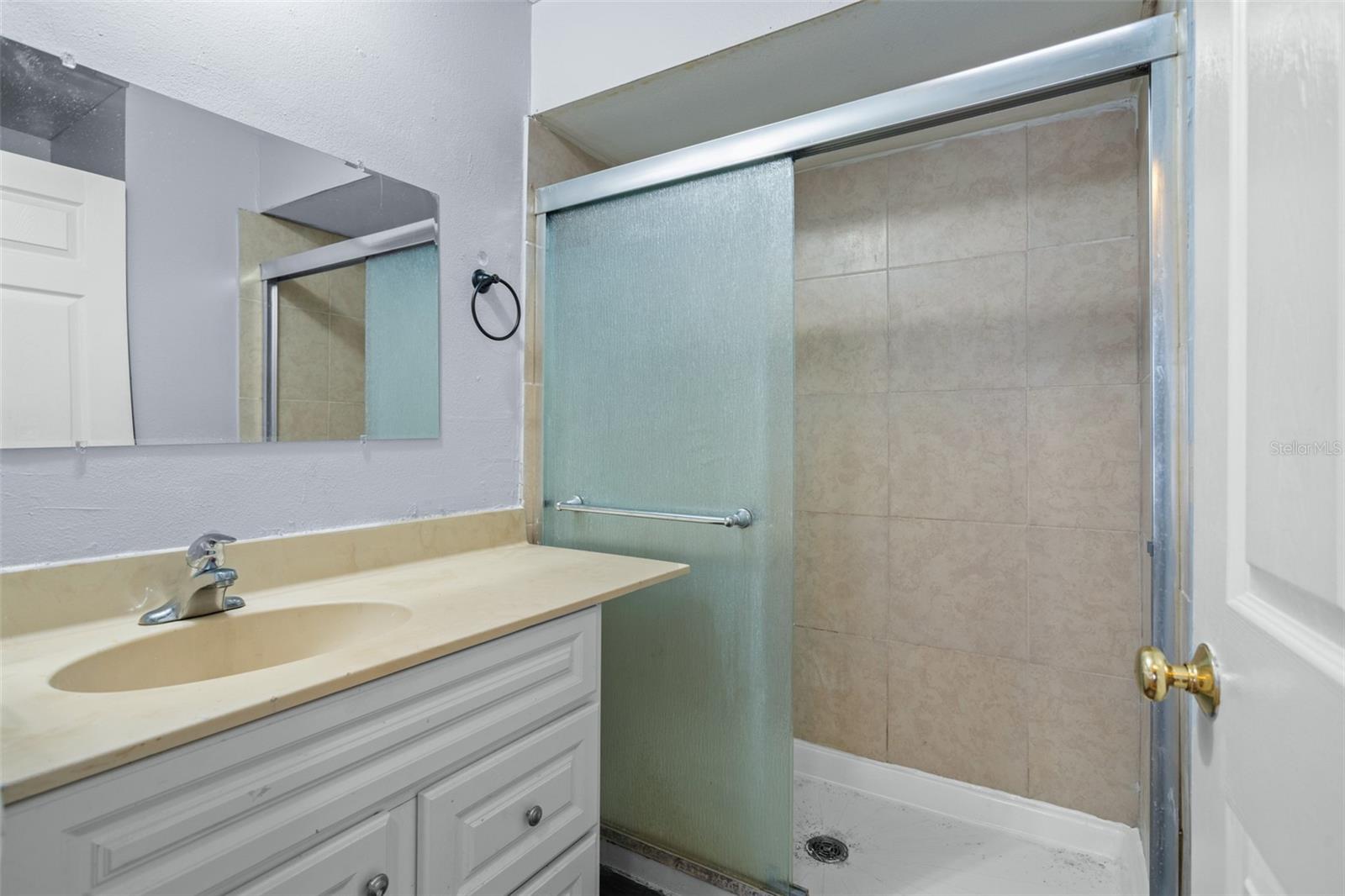 Image 21 of 26 For 4172 Versailles Drive 4172d