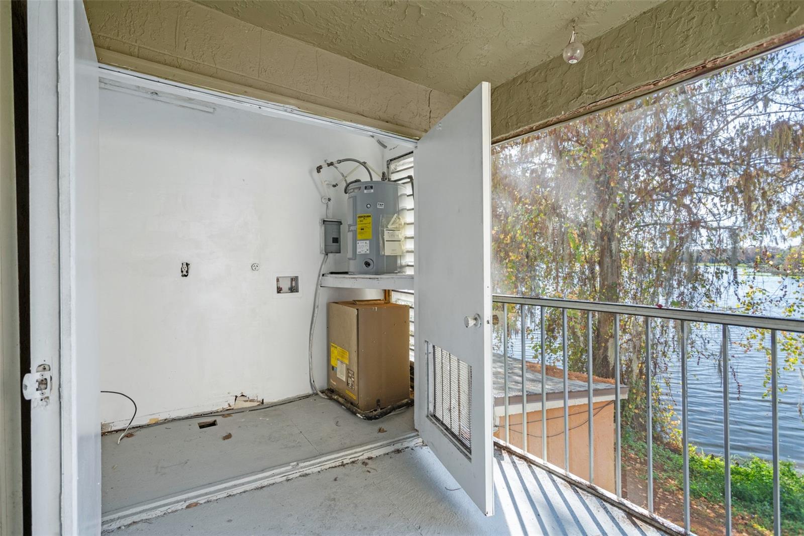 Image 24 of 26 For 4172 Versailles Drive 4172d