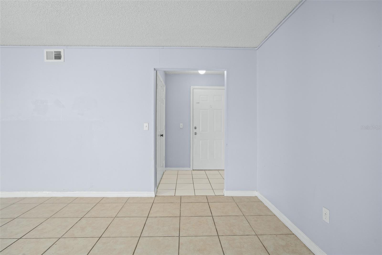 Image 4 of 26 For 4172 Versailles Drive 4172d